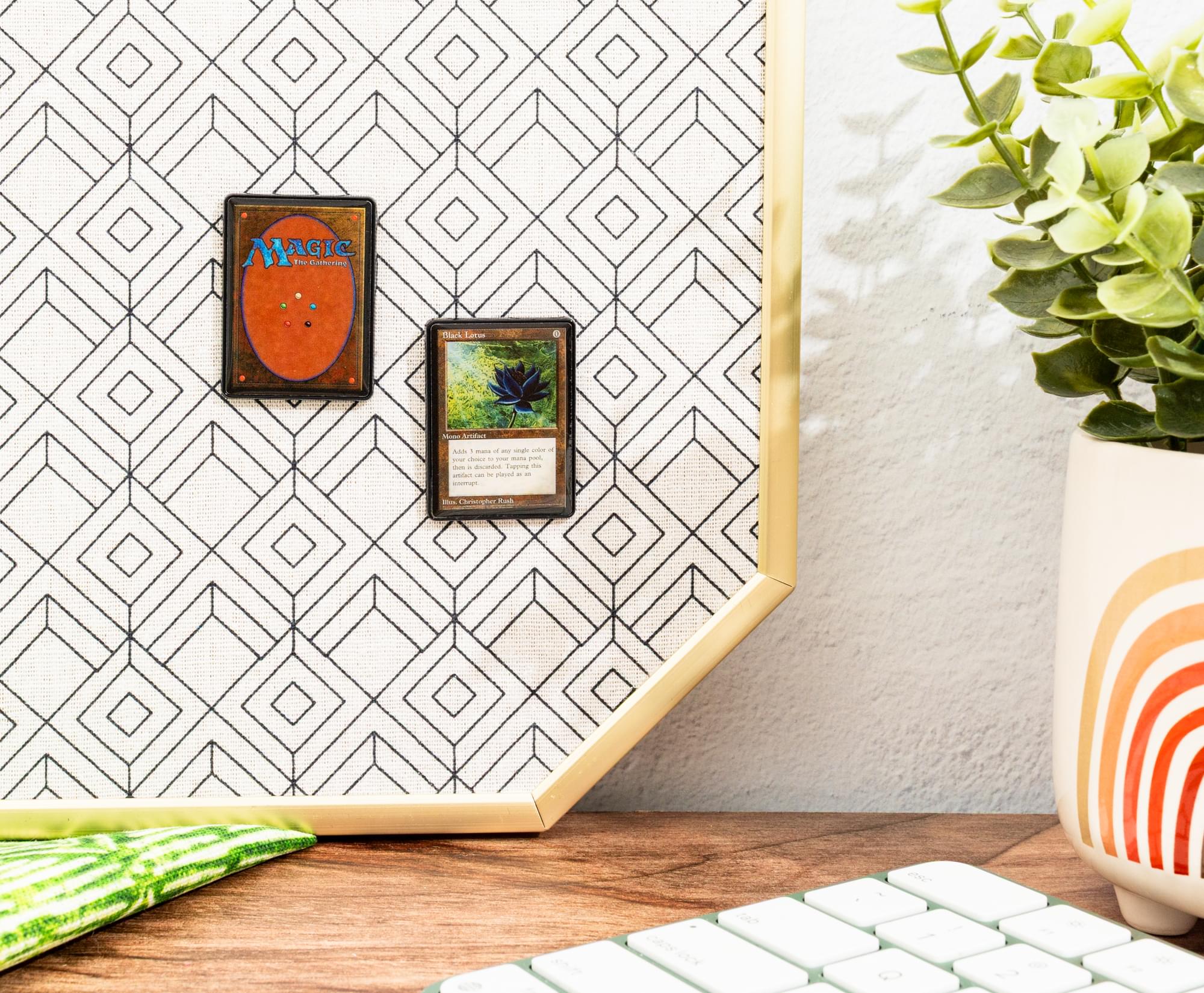 Magic: The Gathering Black Lotus Card 2-Piece Enamel Pin Set