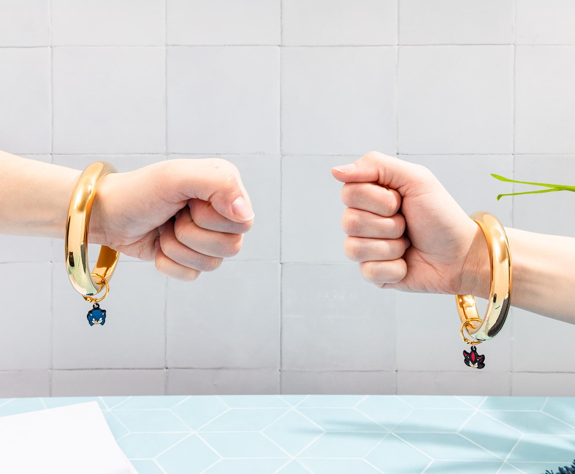 Sonic The Hedgehog Golden Ring 2-Piece Bracelet Replica Collector's Box Set