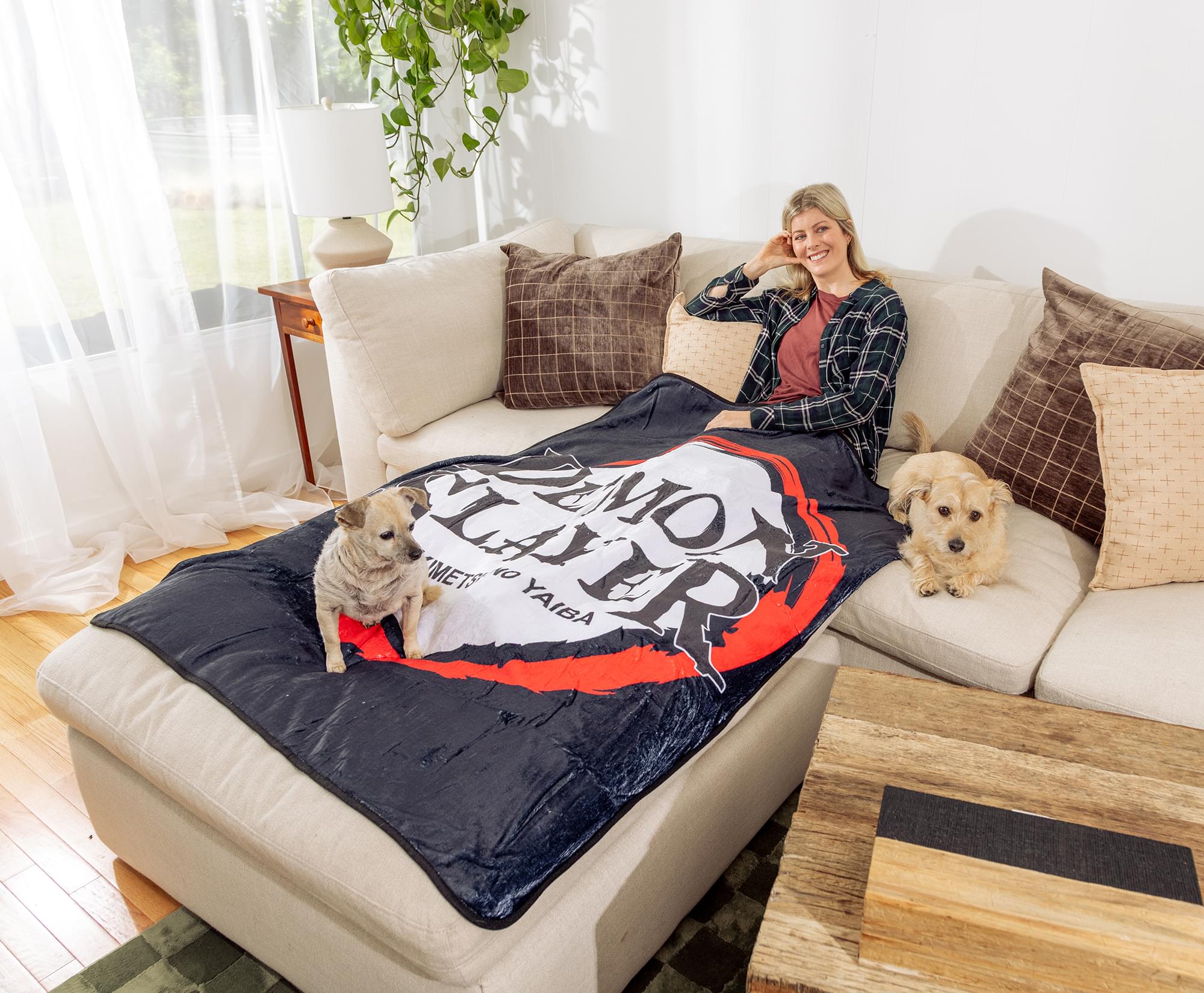 Demon Slayer Logo Lightweight Fleece Throw Blanket | 45 x 60 Inches