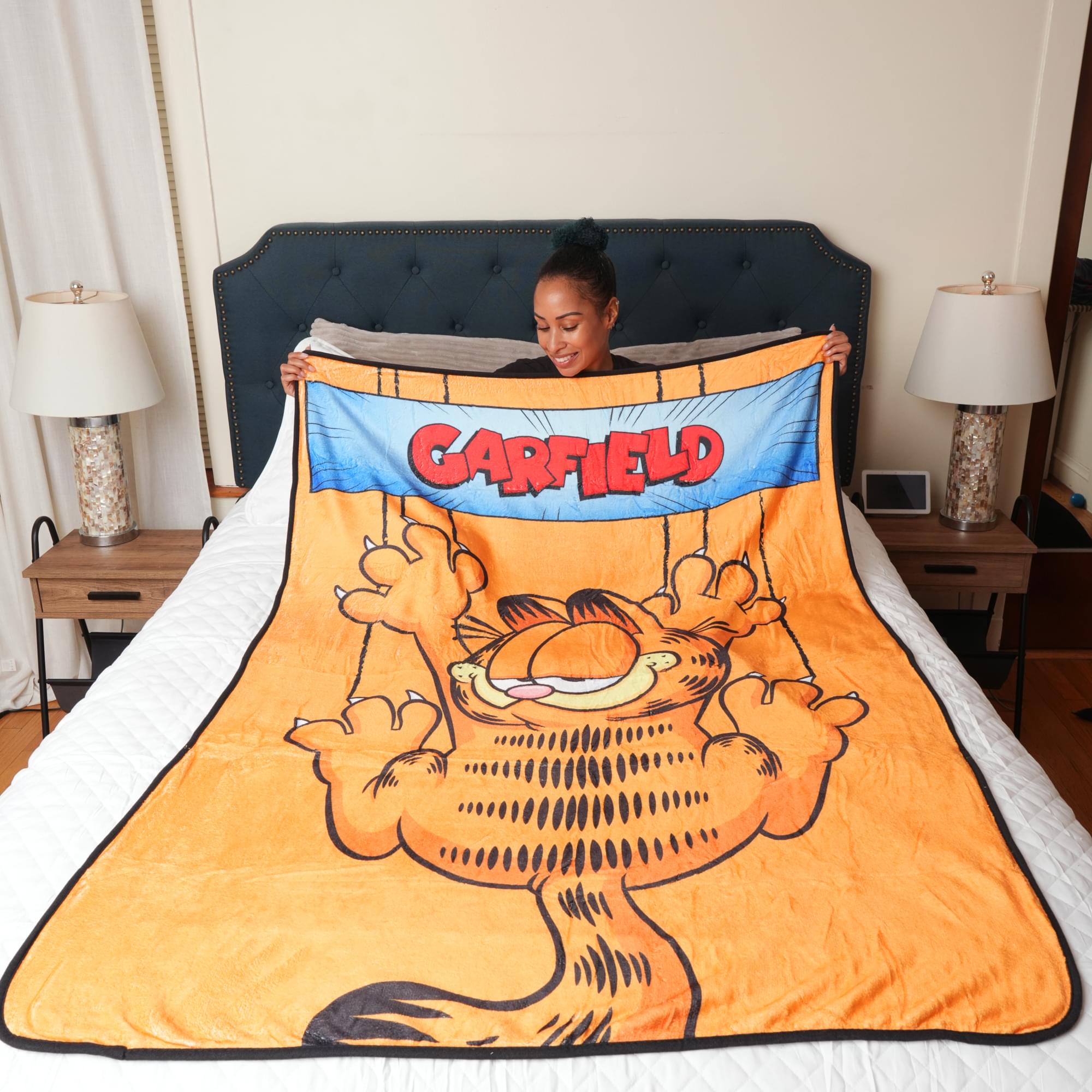 Garfield Clawing Fleece Throw Blanket | 45 x 60 Inches