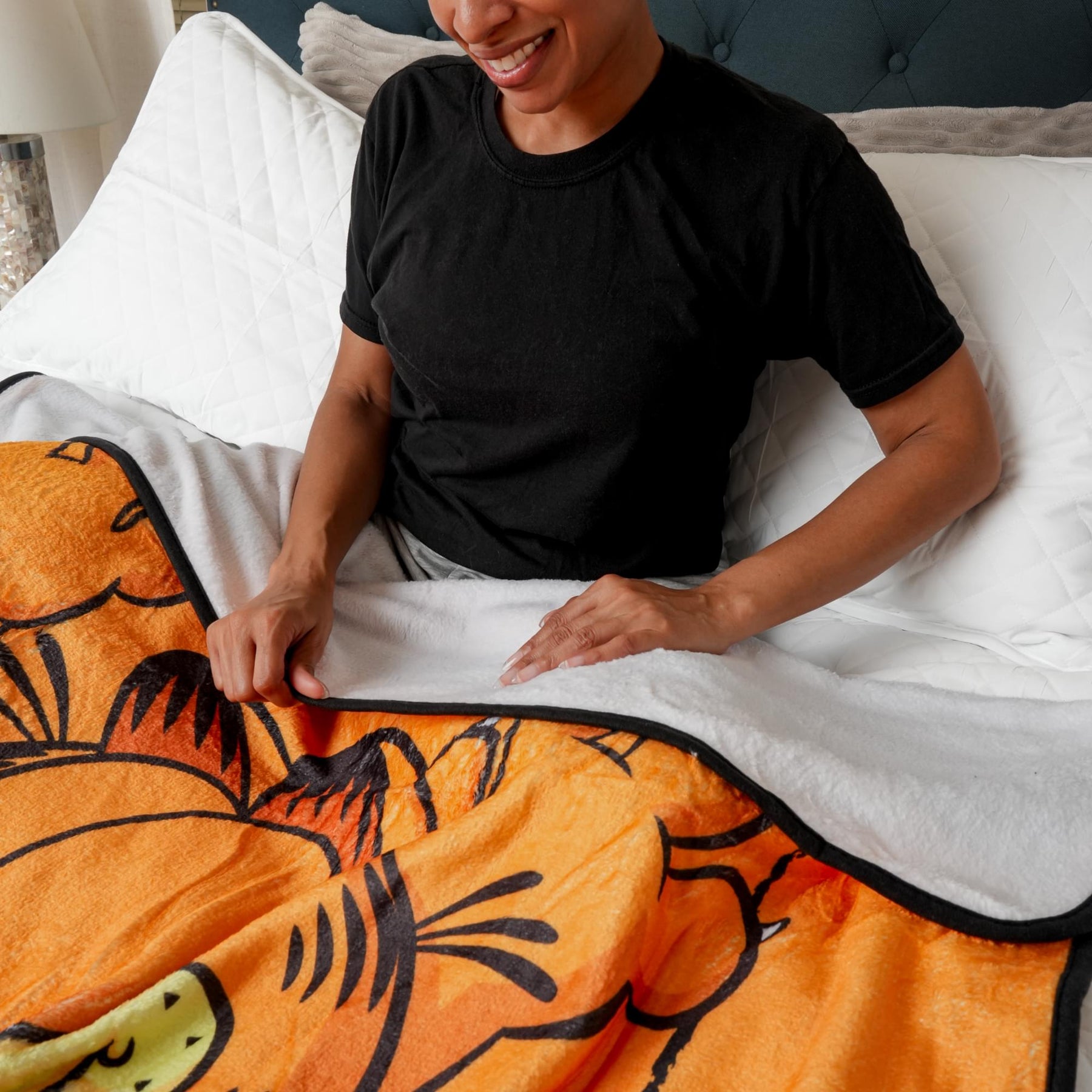 Garfield Clawing Fleece Throw Blanket | 45 x 60 Inches