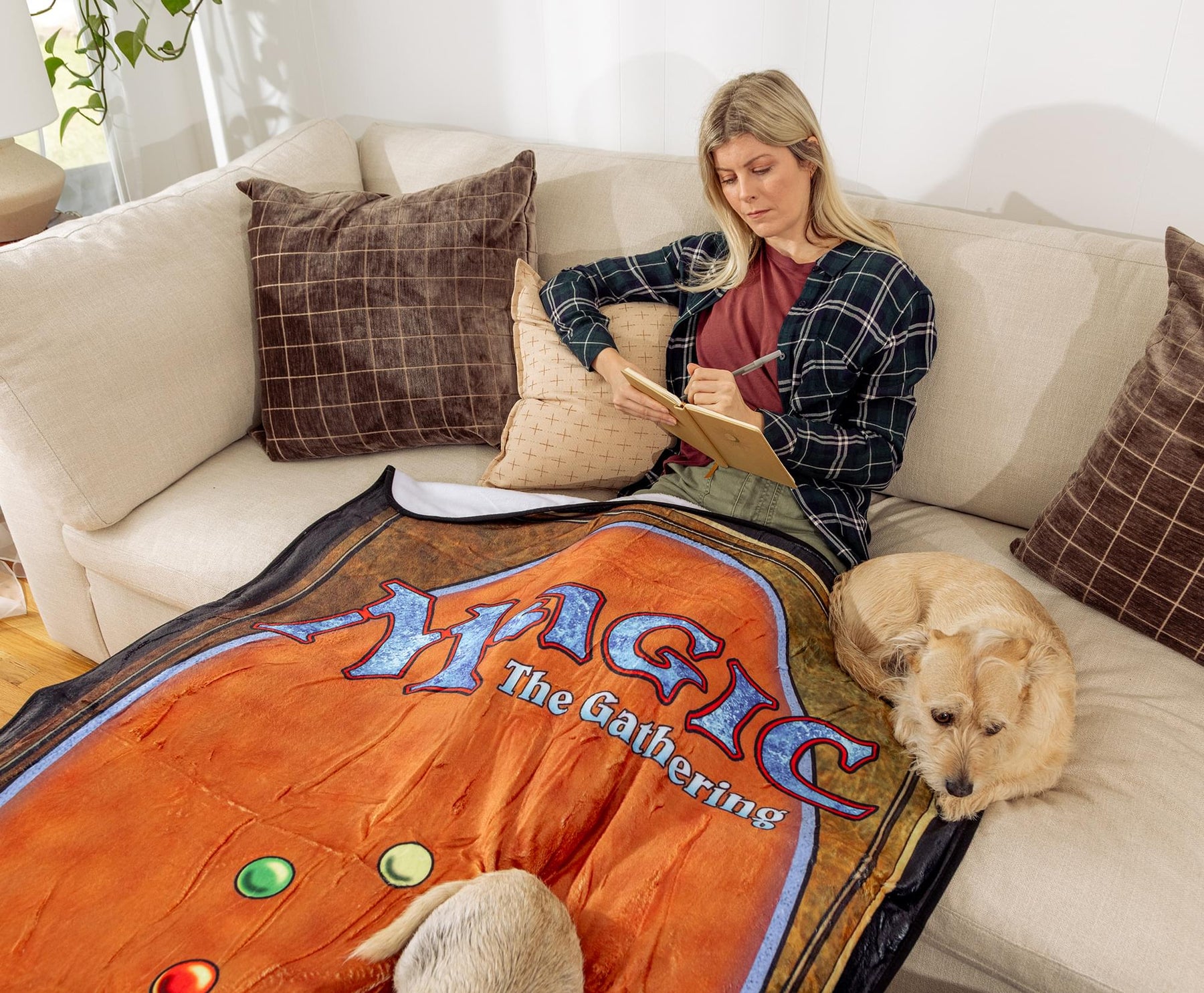 Magic: The Gathering Deckmaster Fleece Throw Blanket | 45 x 60 Inches