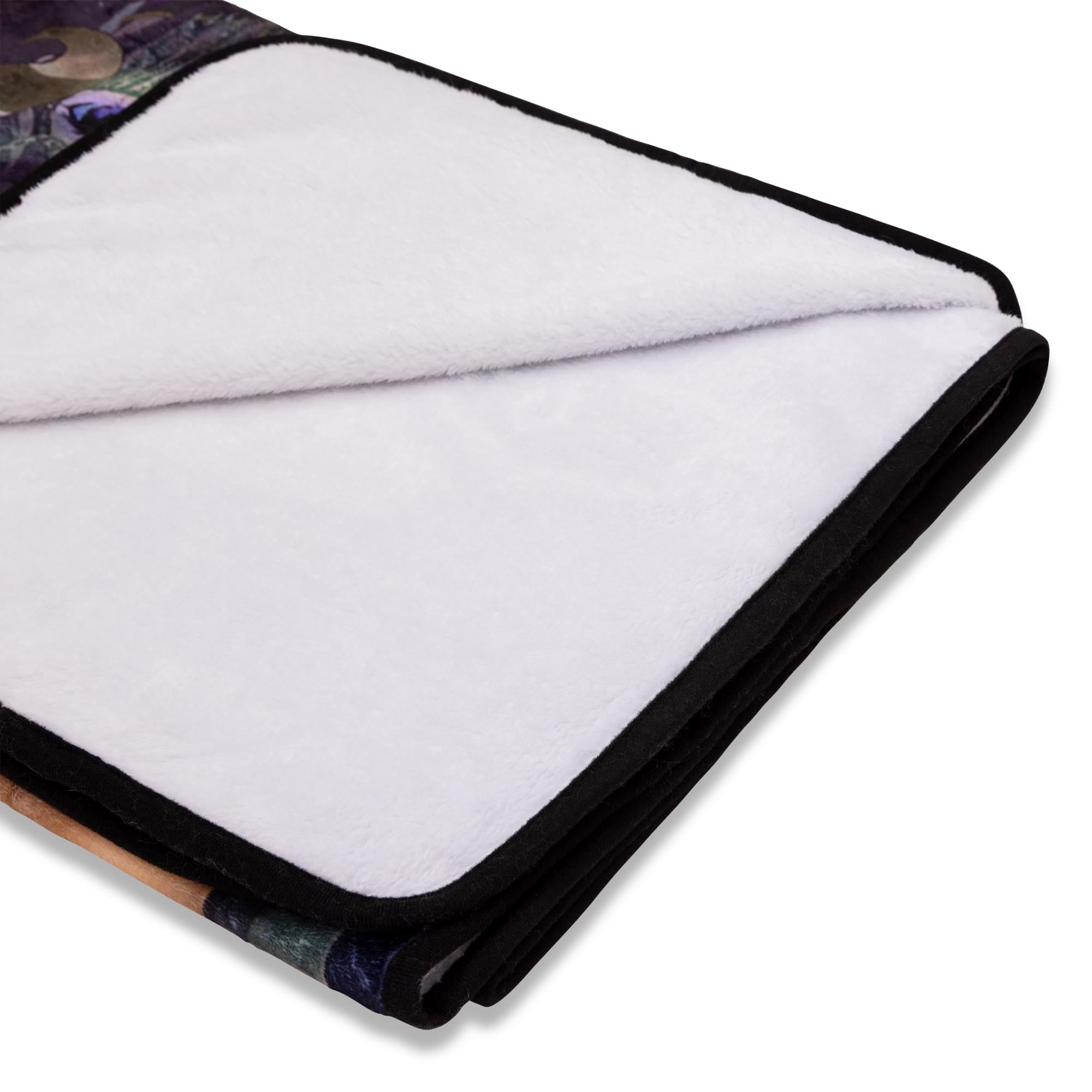 Magic: The Gathering Liliana Of The Veil Fleece Throw Blanket | 45 x 60 Inches
