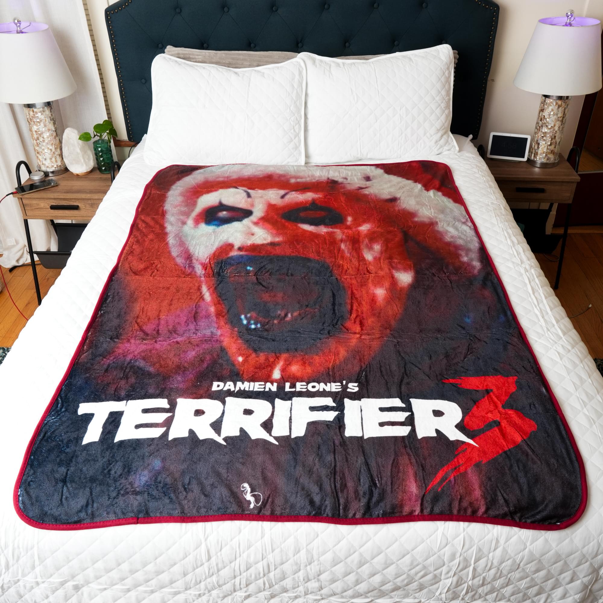 Terrifier 3 Santa Art The Clown Fleece Throw Blanket | 45 x 60 Inches