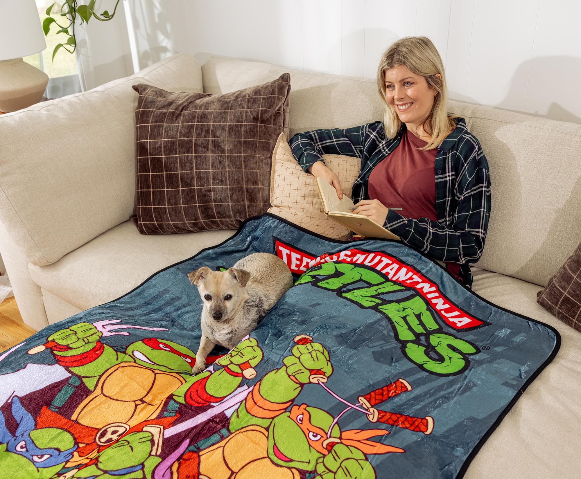 Teenage Mutant Ninja Turtles City Heroes 45 x 60 Inch Fleece Throw Blanket