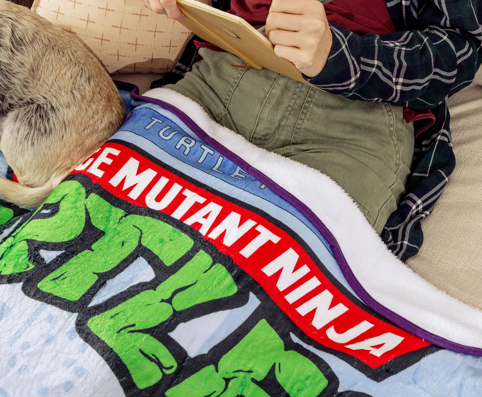 Teenage Mutant Ninja Turtles Comic Heroes 45 x 60 Inch Fleece Throw Blanket