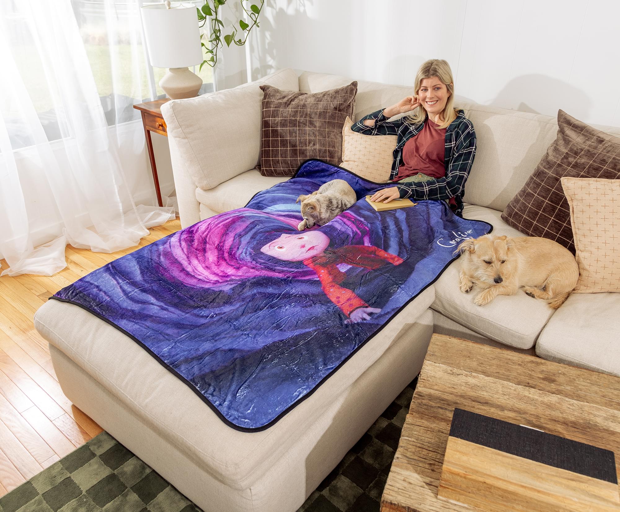 Coraline Fleece Throw Blanket | 45 x 60 Inches