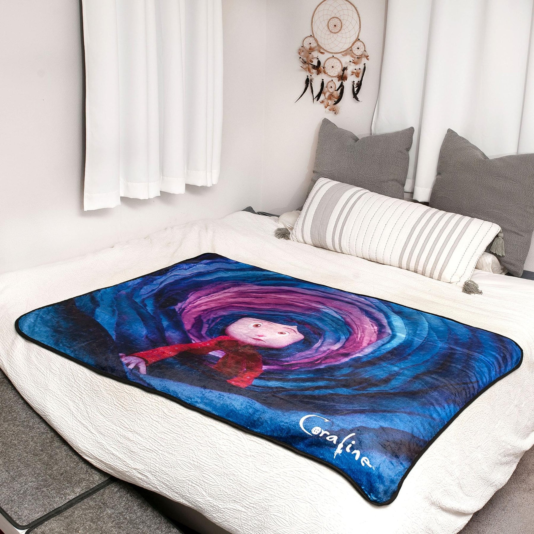 Coraline Fleece Throw Blanket | 45 x 60 Inches