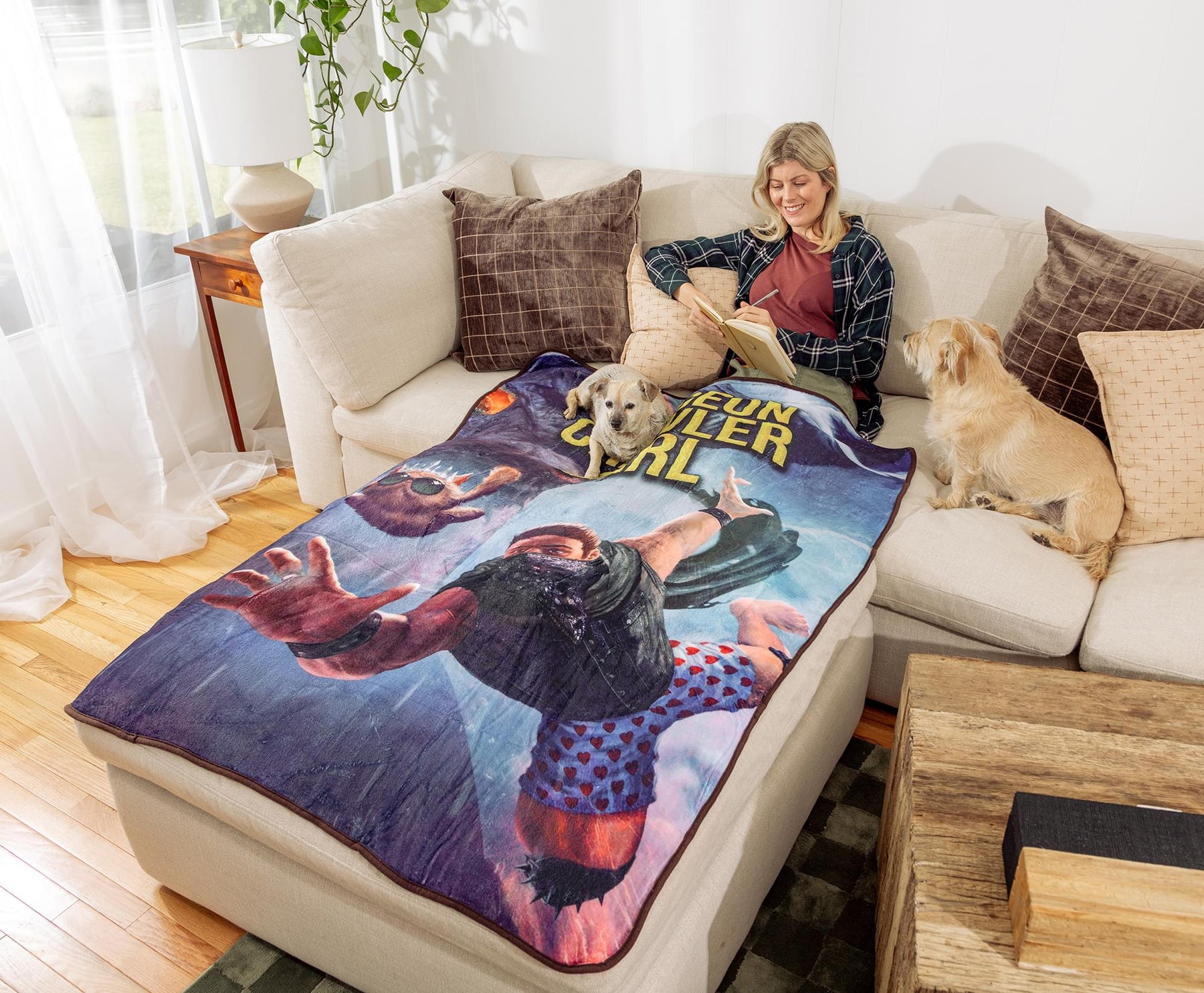 Dungeon Crawler Carl 45 x 60 Inch Fleece Throw Blanket