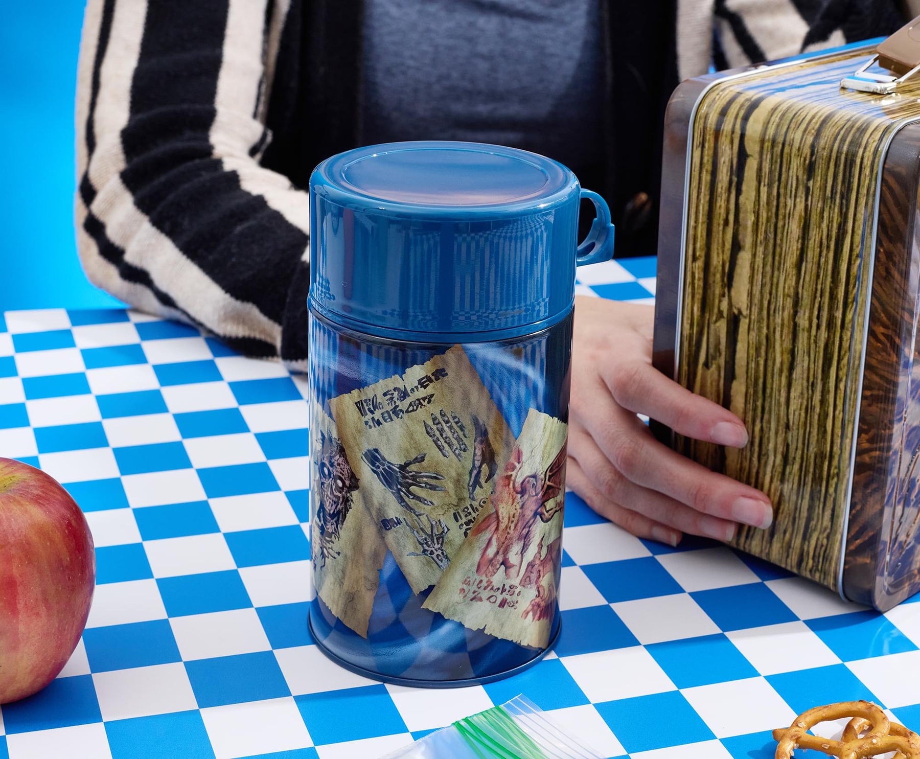 Army Of Darkness Metal Lunchbox With Beverage Container