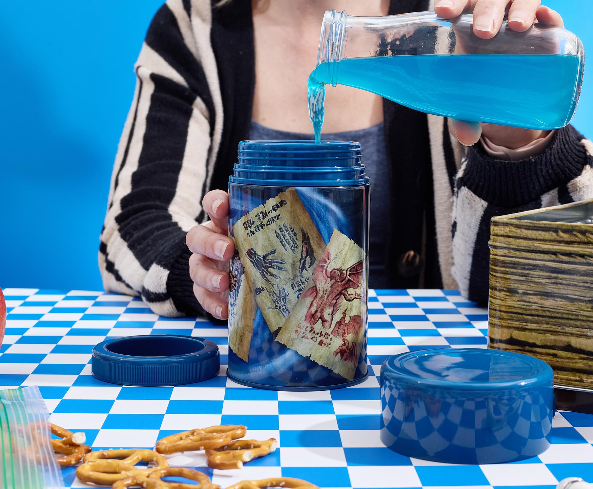 Army Of Darkness Metal Lunchbox With Beverage Container