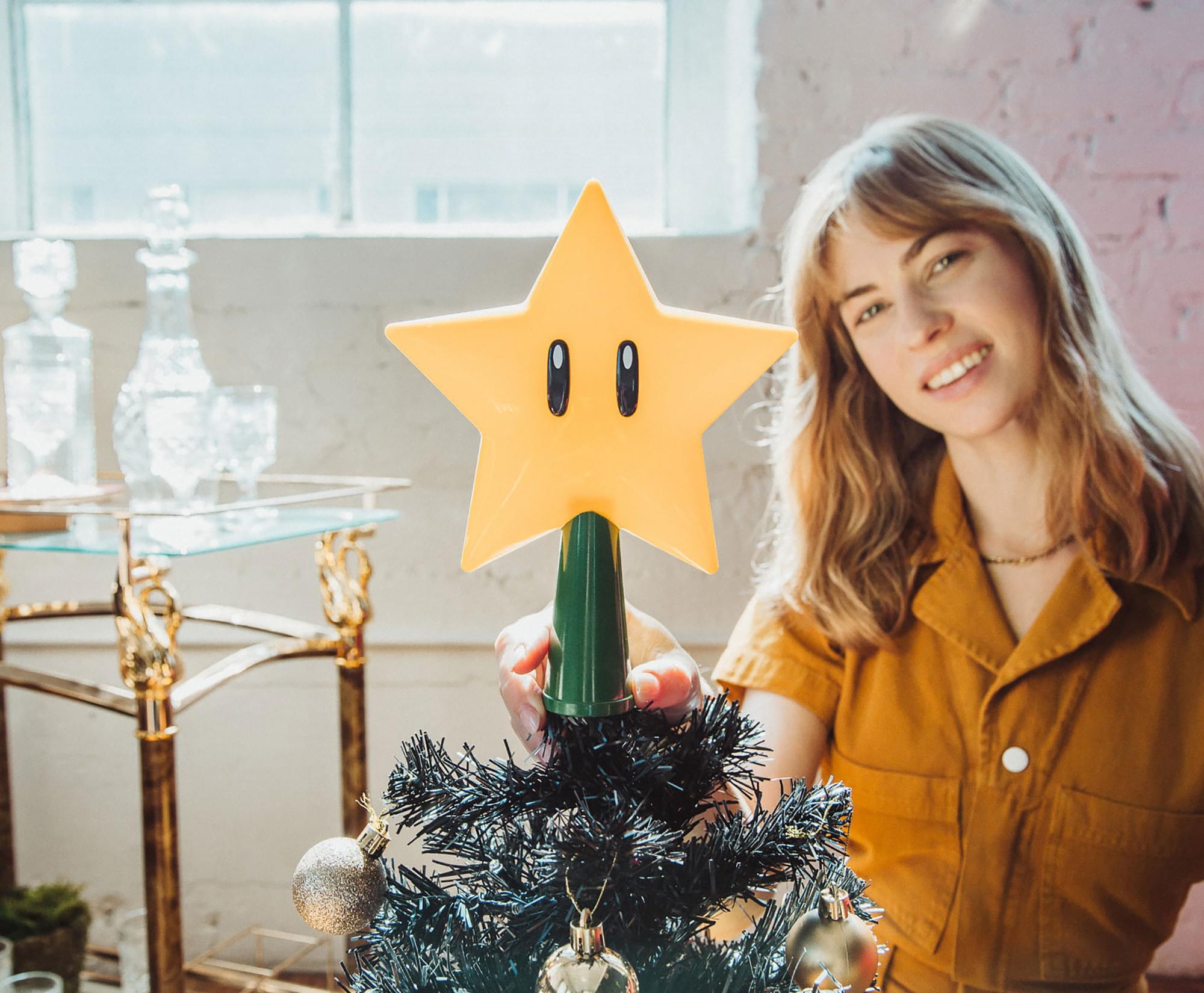 Super Mario Bros. 7-Inch Super Star Light-Up Holiday Tree Topper Decoration