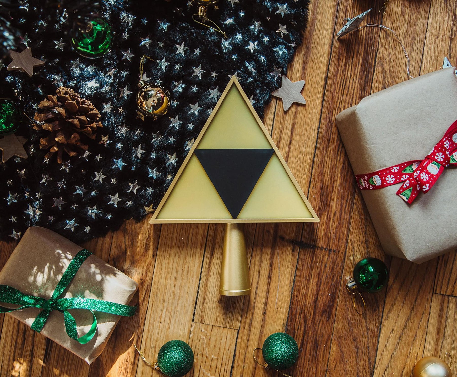 The Legend of Zelda 7-Inch Triforce Light-Up Holiday Tree Topper Decoration