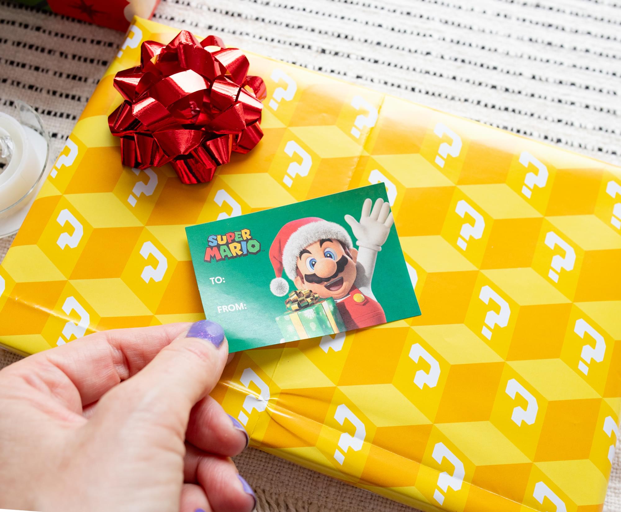 Super Mario Bros. 9-Piece Holiday Wrapping Paper Kit