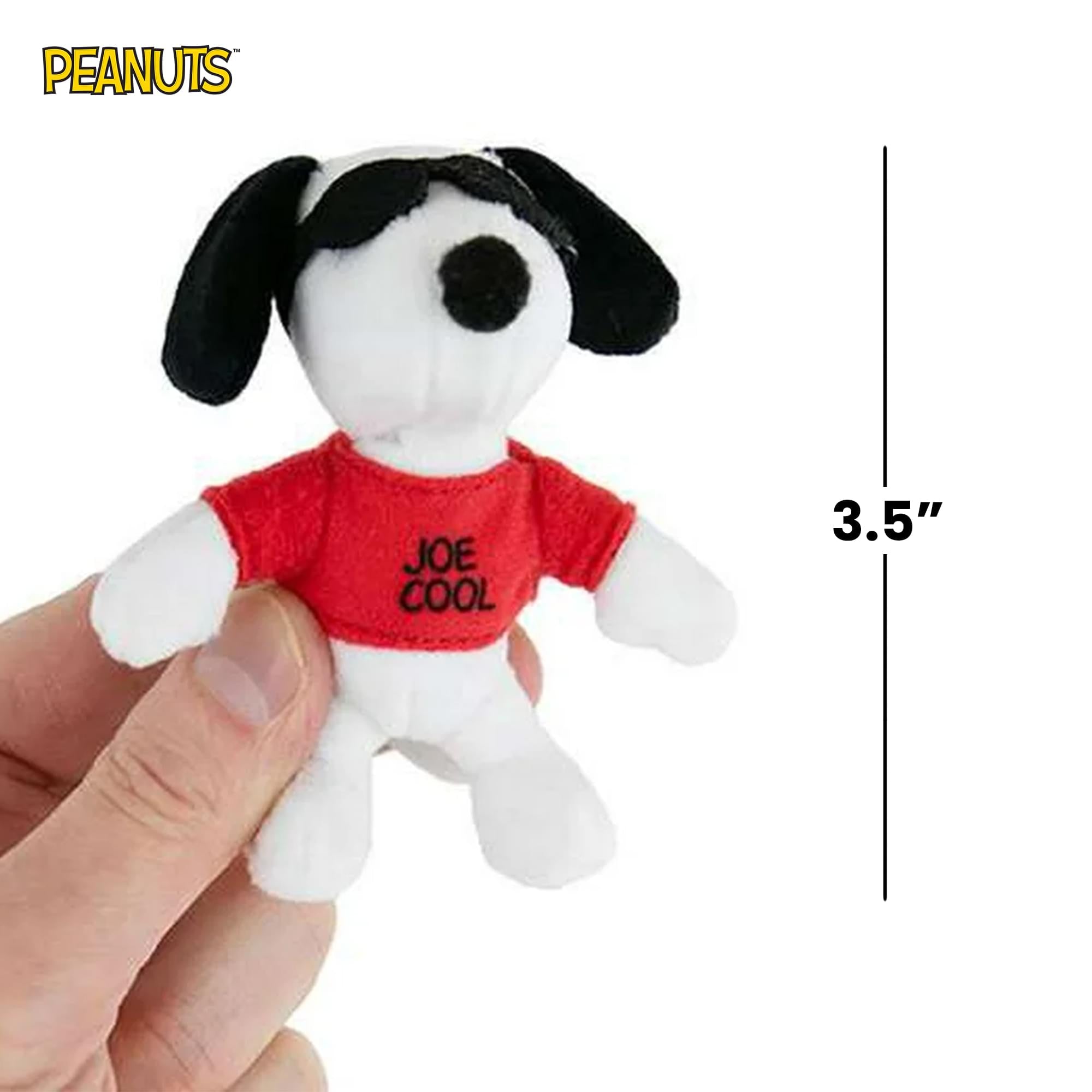 World's Smallest Peanuts Plush | Snoopy
