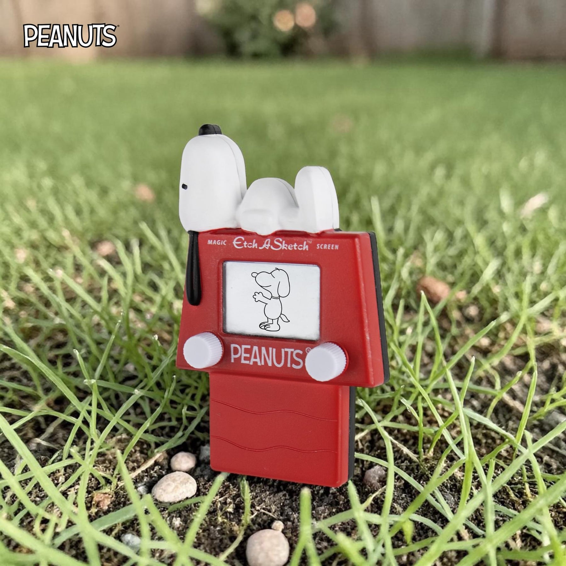 World's Smallest Peanuts Snoopy Etch A Sketch
