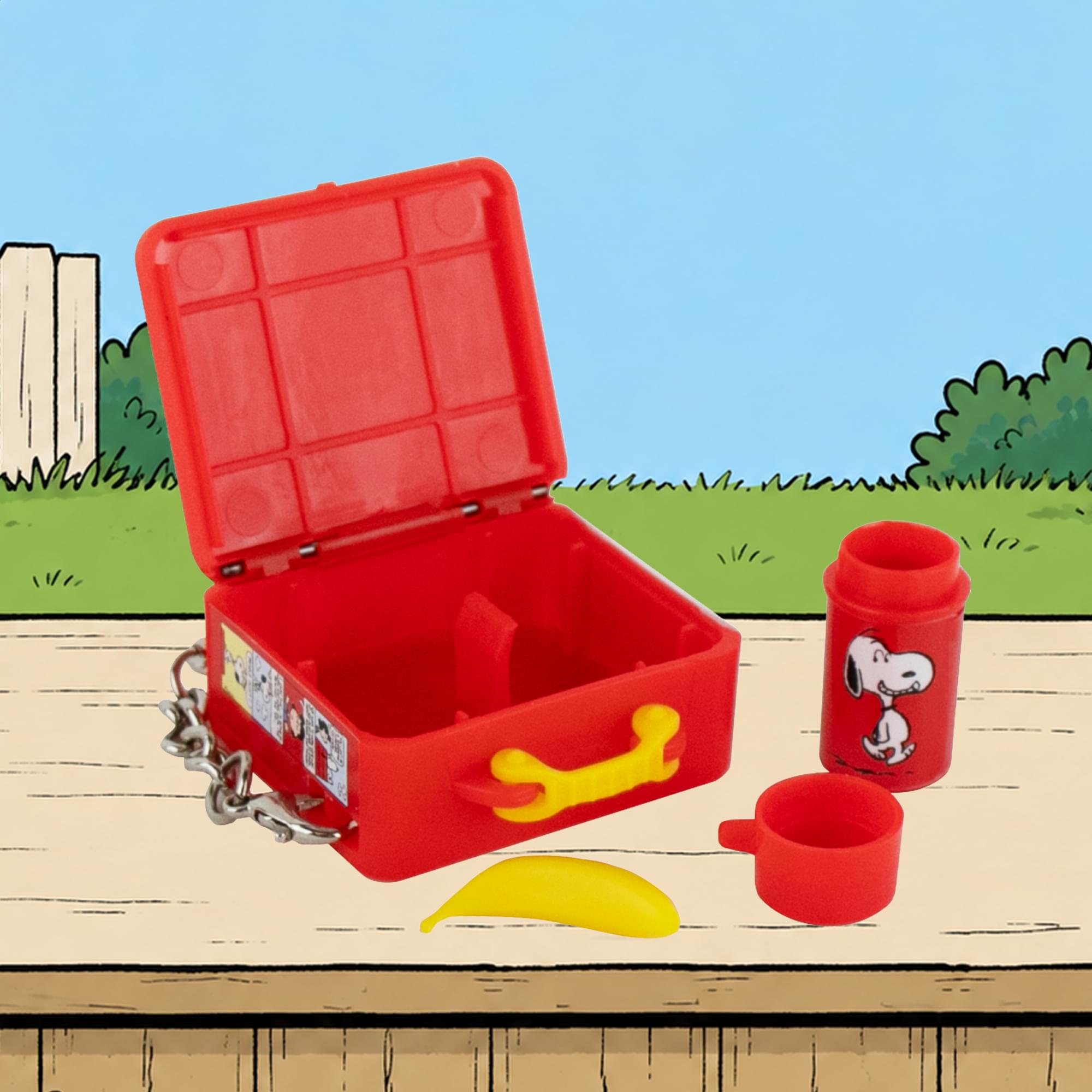 World's Smallest Peanuts Mini Lunchbox Keychain With Accessories