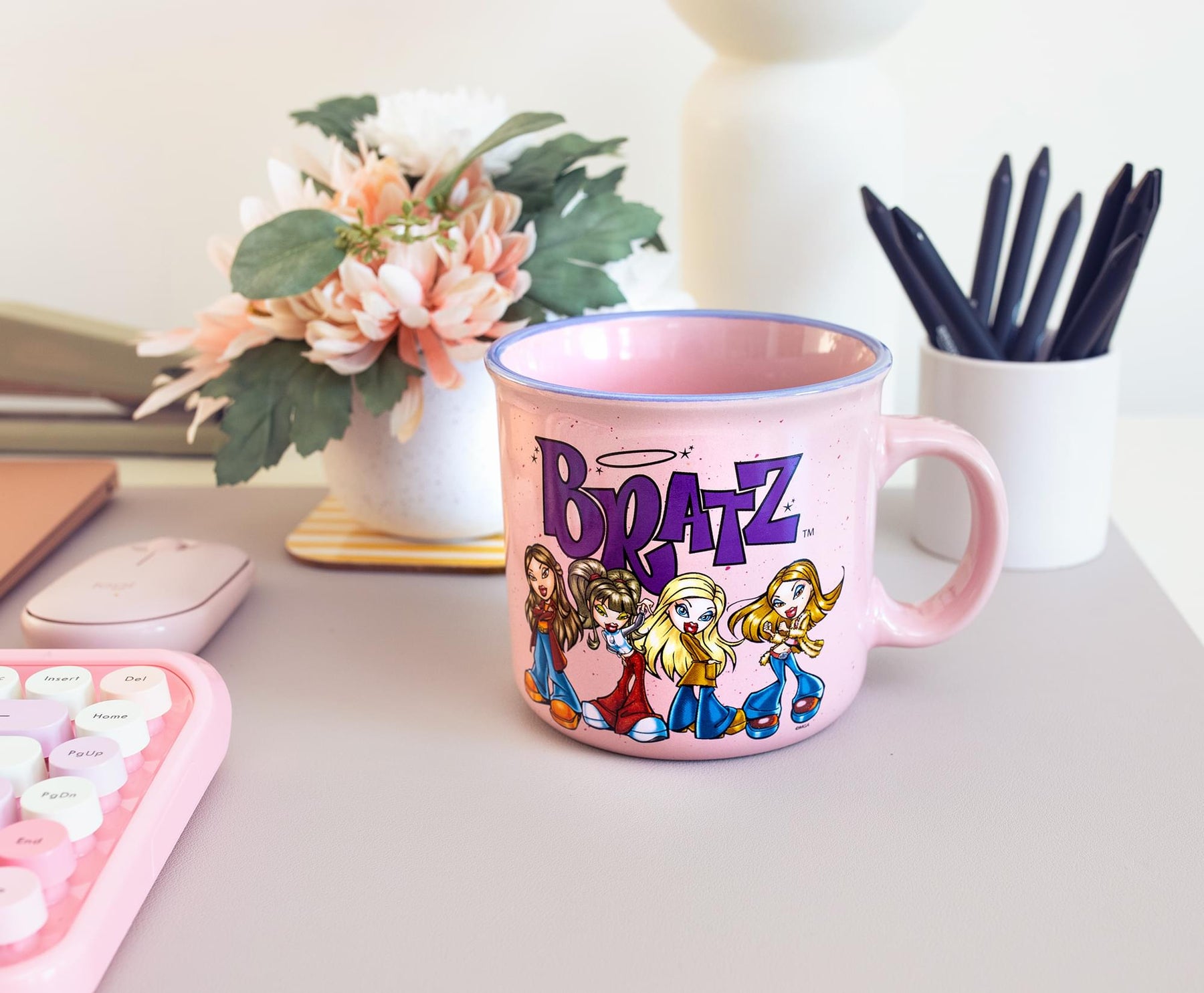 Bratz Pink Ceramic Camper Mug Holds 20 Ounces Purple