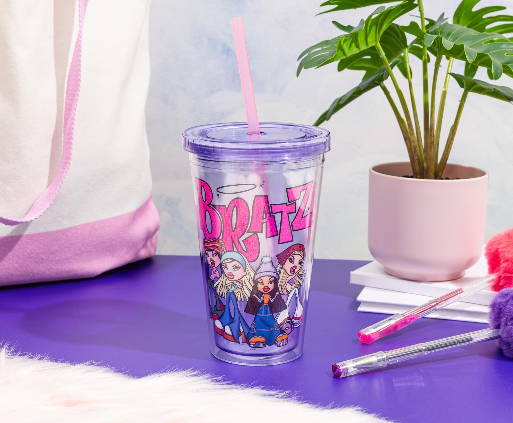 Bratz Glitter 16-Ounce Plastic Carnival Cup With Lid and Straw