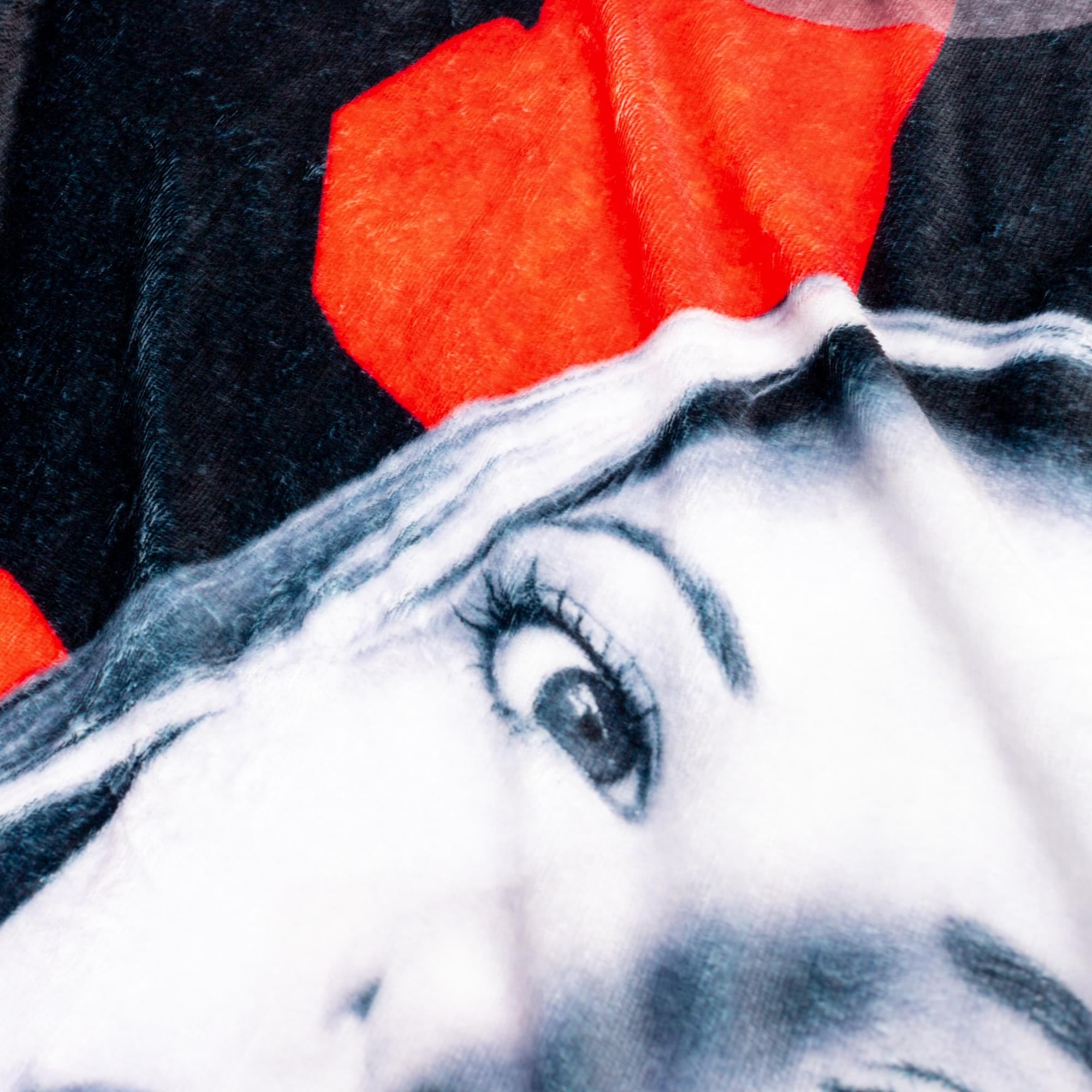 Buffy The Vampire Slayer Fleece Throw Blanket | 45 x 60 Inches