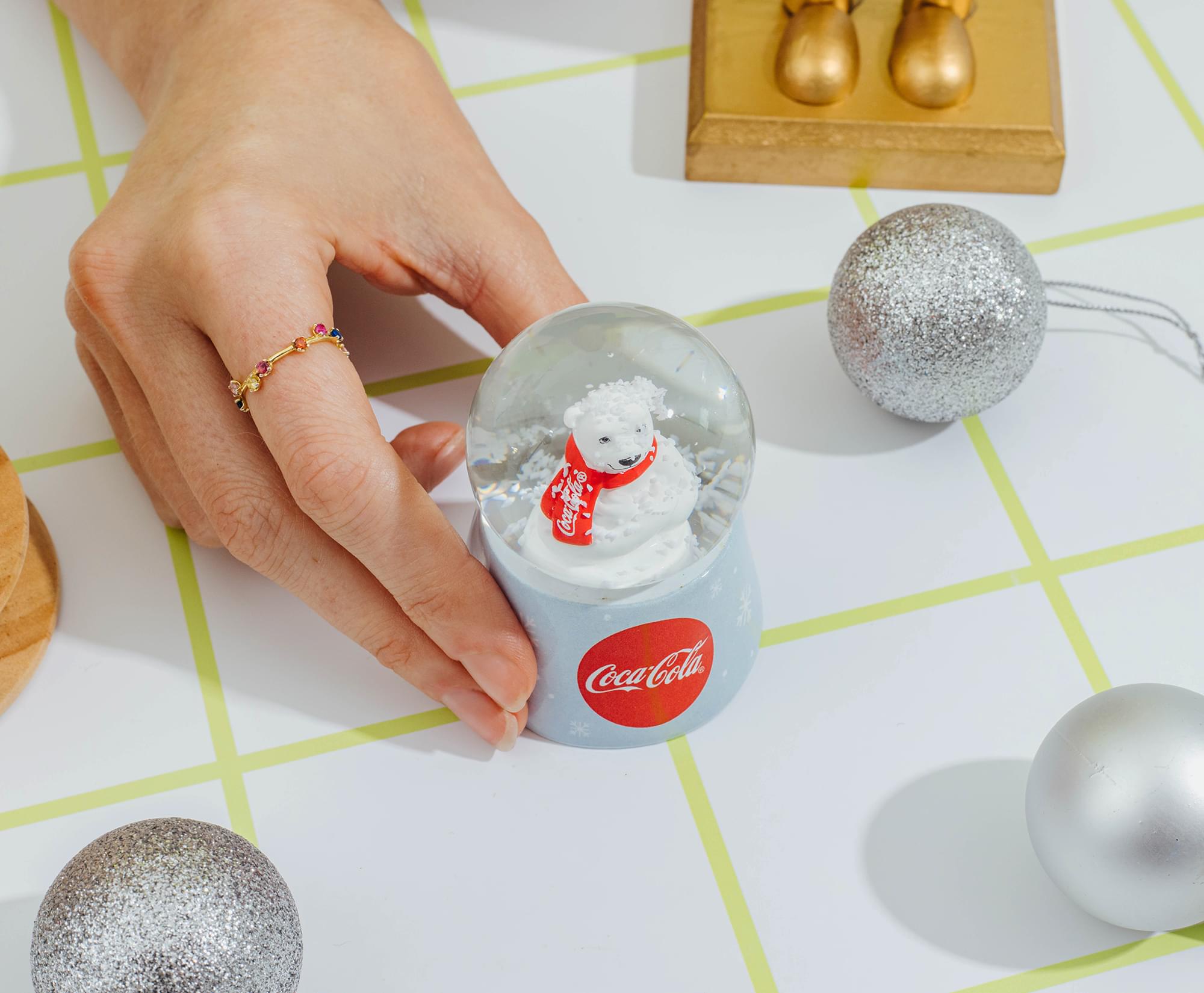 Coca-Cola Holiday Polar Bear 3-Inch Mini Light-Up Snow Globe
