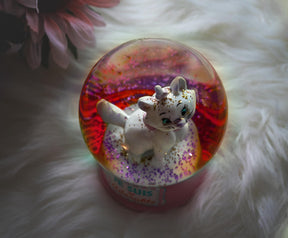 Disney Aristocats Marie "Je Suis Adorable" Light-Up Snow Globe | 6 Inches Tall