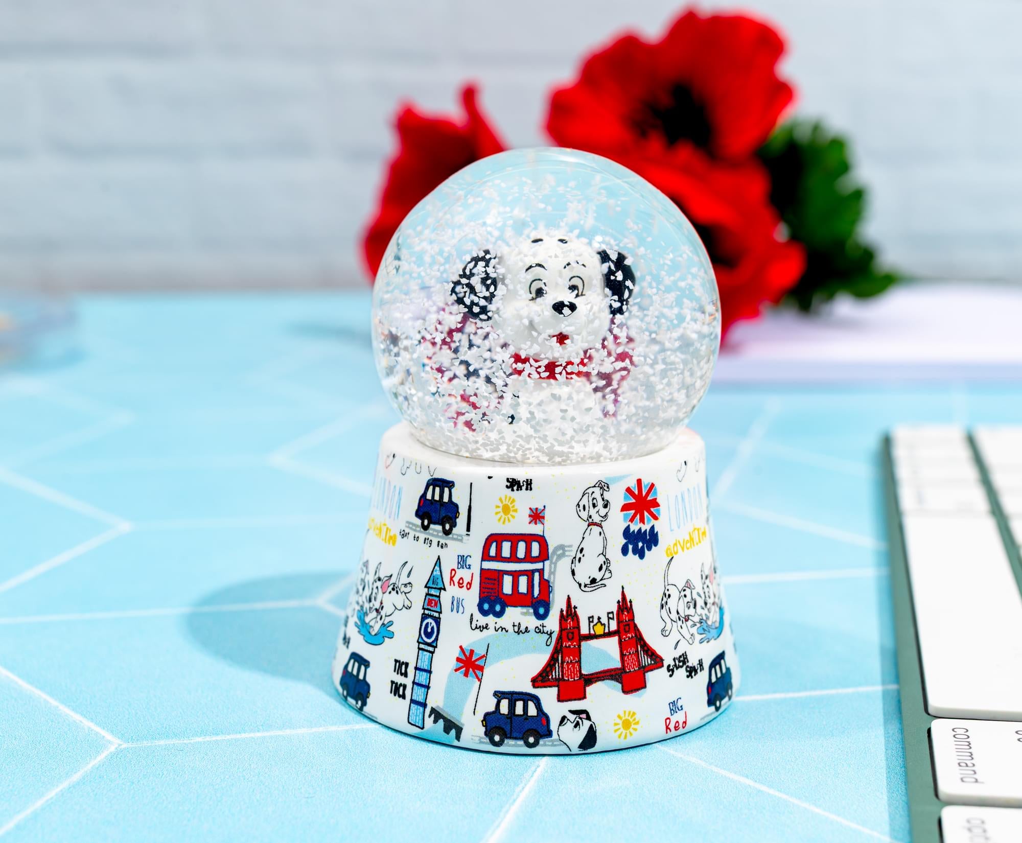 Disney 101 Dalmatians Lucky 3-Inch Mini Light-Up Snow Globe