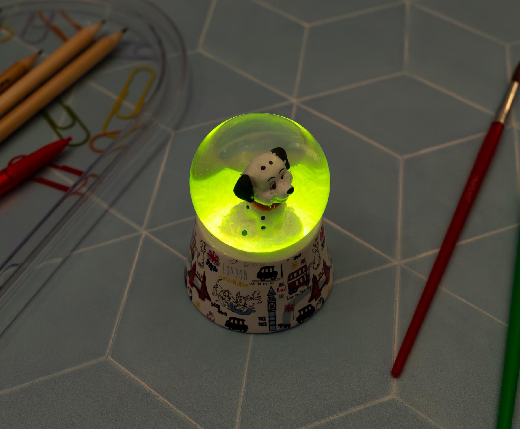 Disney 101 Dalmatians Lucky 3-Inch Mini Light-Up Snow Globe