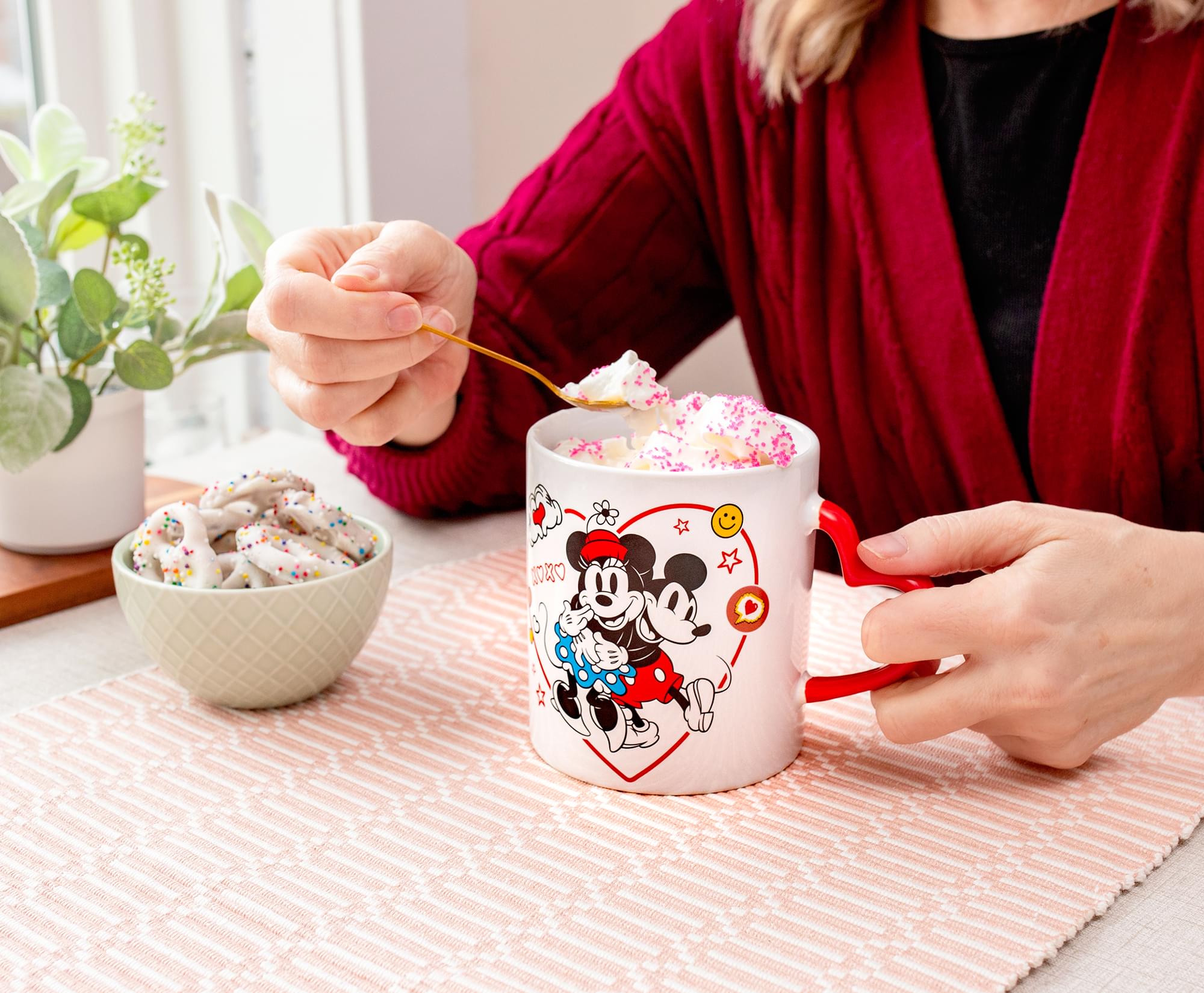 Disney Mickey and Minnie Mouse Icons 20-Ounce Ceramic Mug With Sculpted Handle