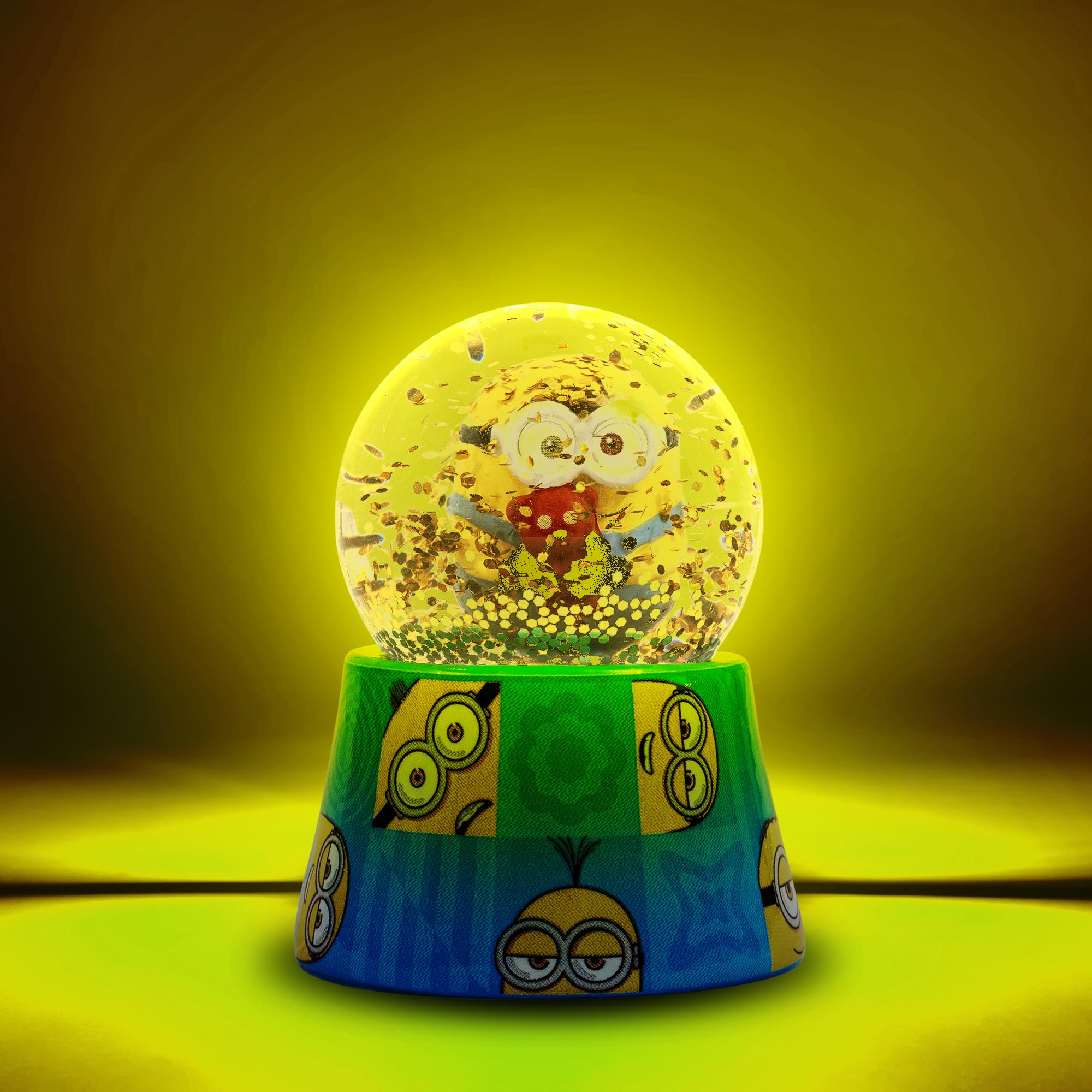 Despicable Me Bob The Minion 3-Inch Mini Light-Up Snow Globe