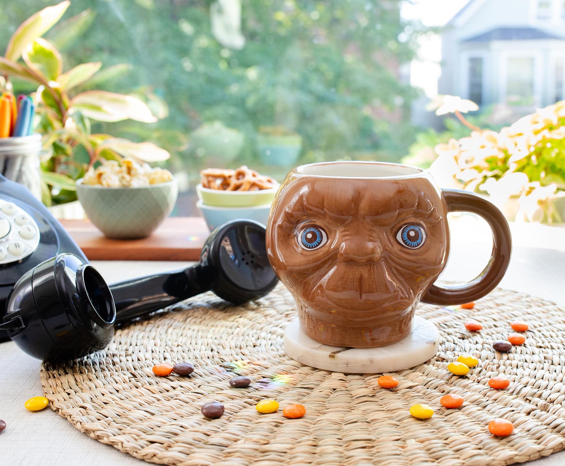 E.T. The Extra-Terrestrial Face 3D Sculpted Ceramic Mug | Holds 20 Ounces