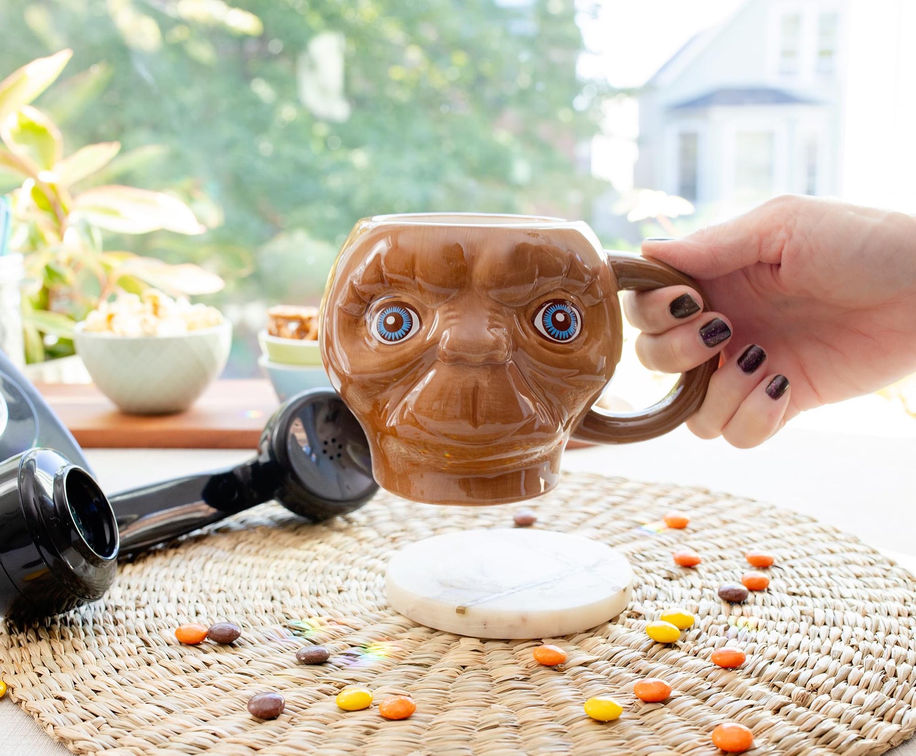 E.T. The Extra-Terrestrial Face 3D Sculpted Ceramic Mug | Holds 20 Ounces