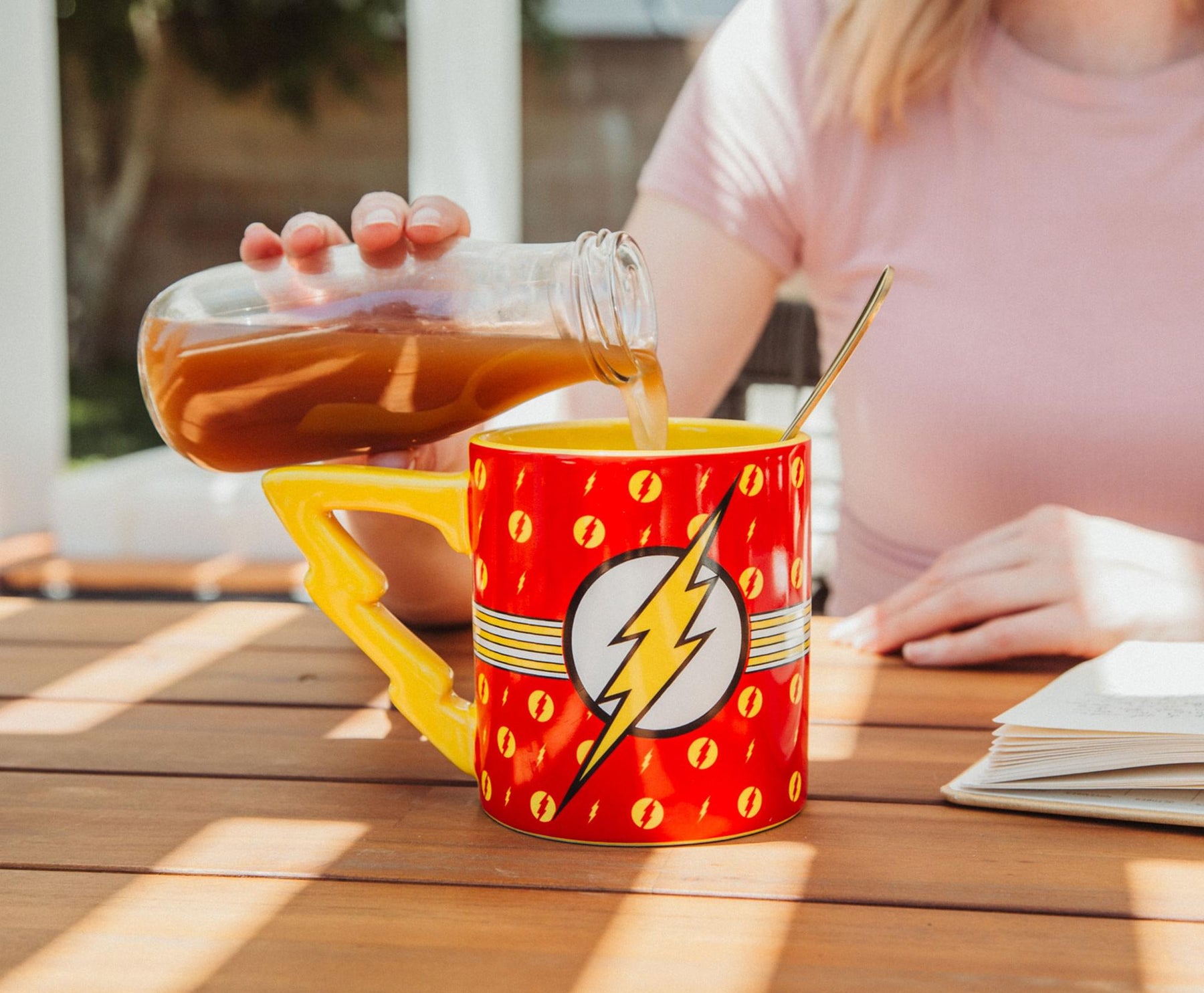 DC Comics The Flash Logo Ceramic Mug With Lightning Bolt Handle | Holds 20 Ounce