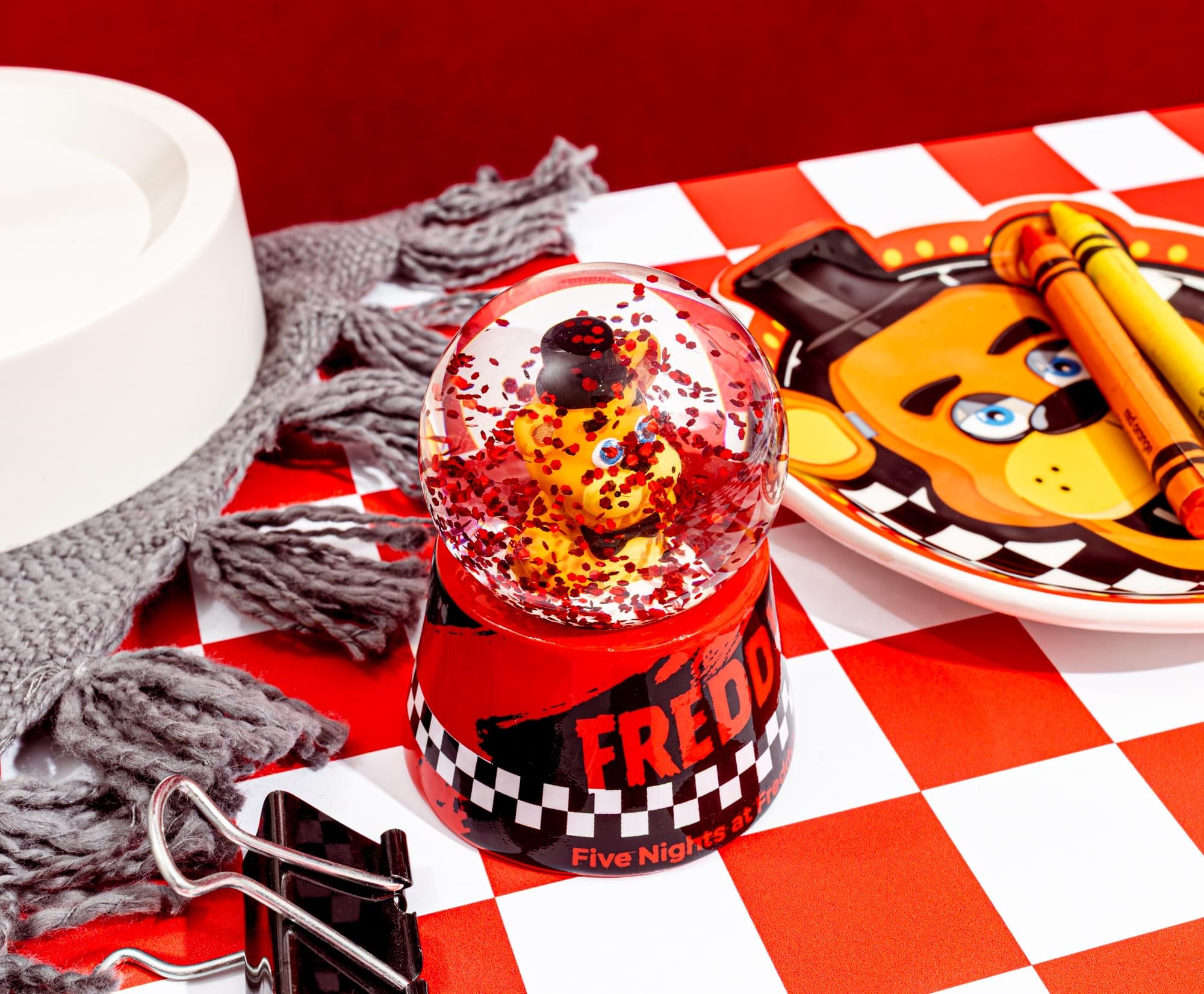 Five Nights At Freddy's Freddy Fazbear 3-Inch Mini Light-Up Snow Globe