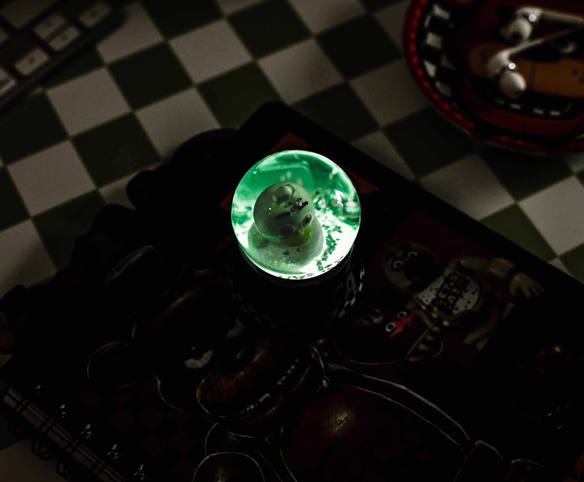 Five Nights At Freddy's Chica 3-Inch Mini Light-Up Snow Globe