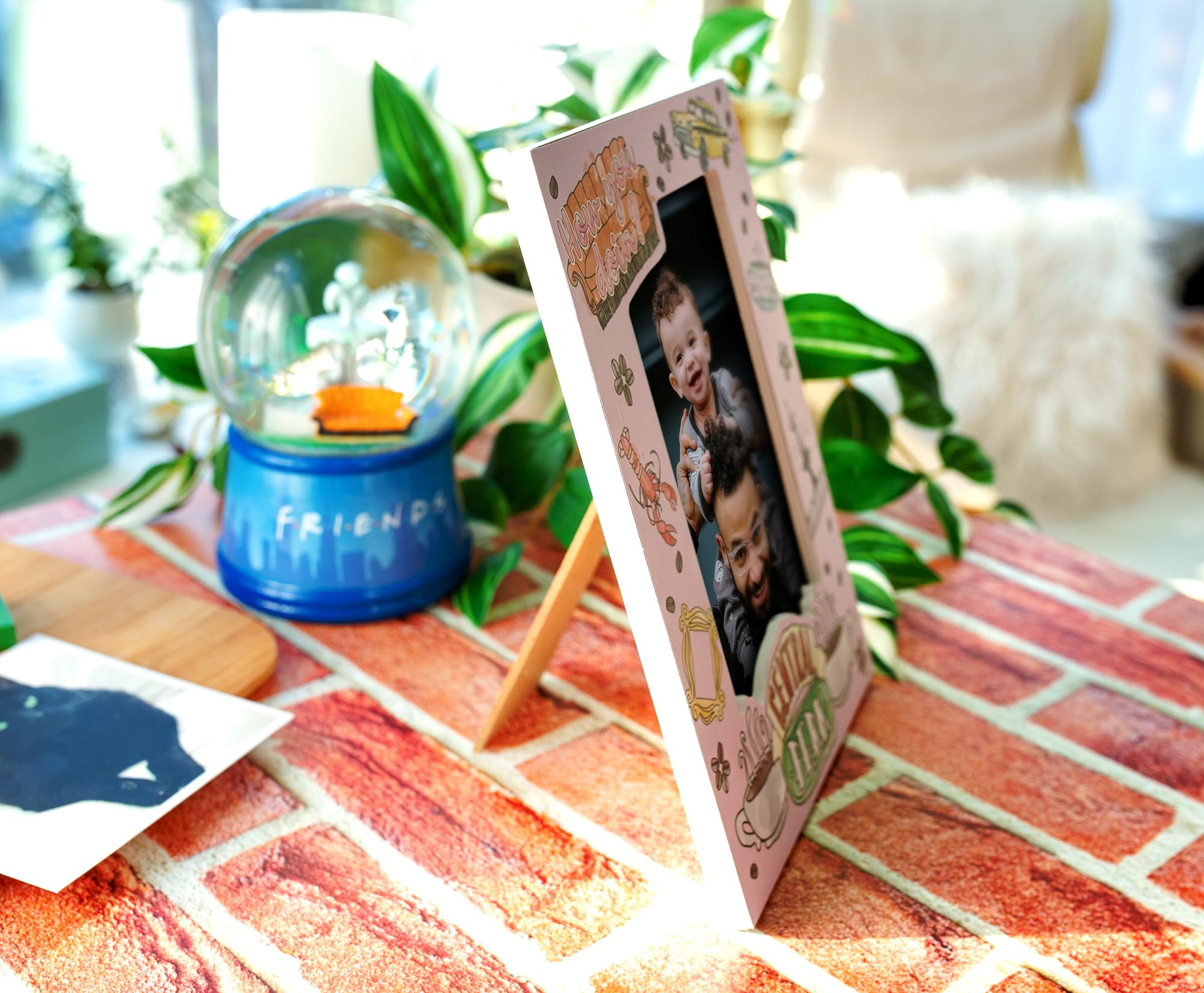 Friends Central Perk Die-Cut Photo Frame | 4 x 6 Inches
