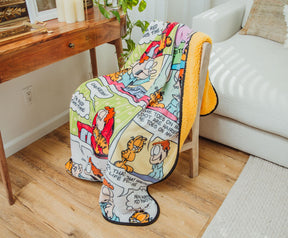 Garfield and Jon Comic Strip Panels Sherpa Throw Blanket | 50 x 60 Inches
