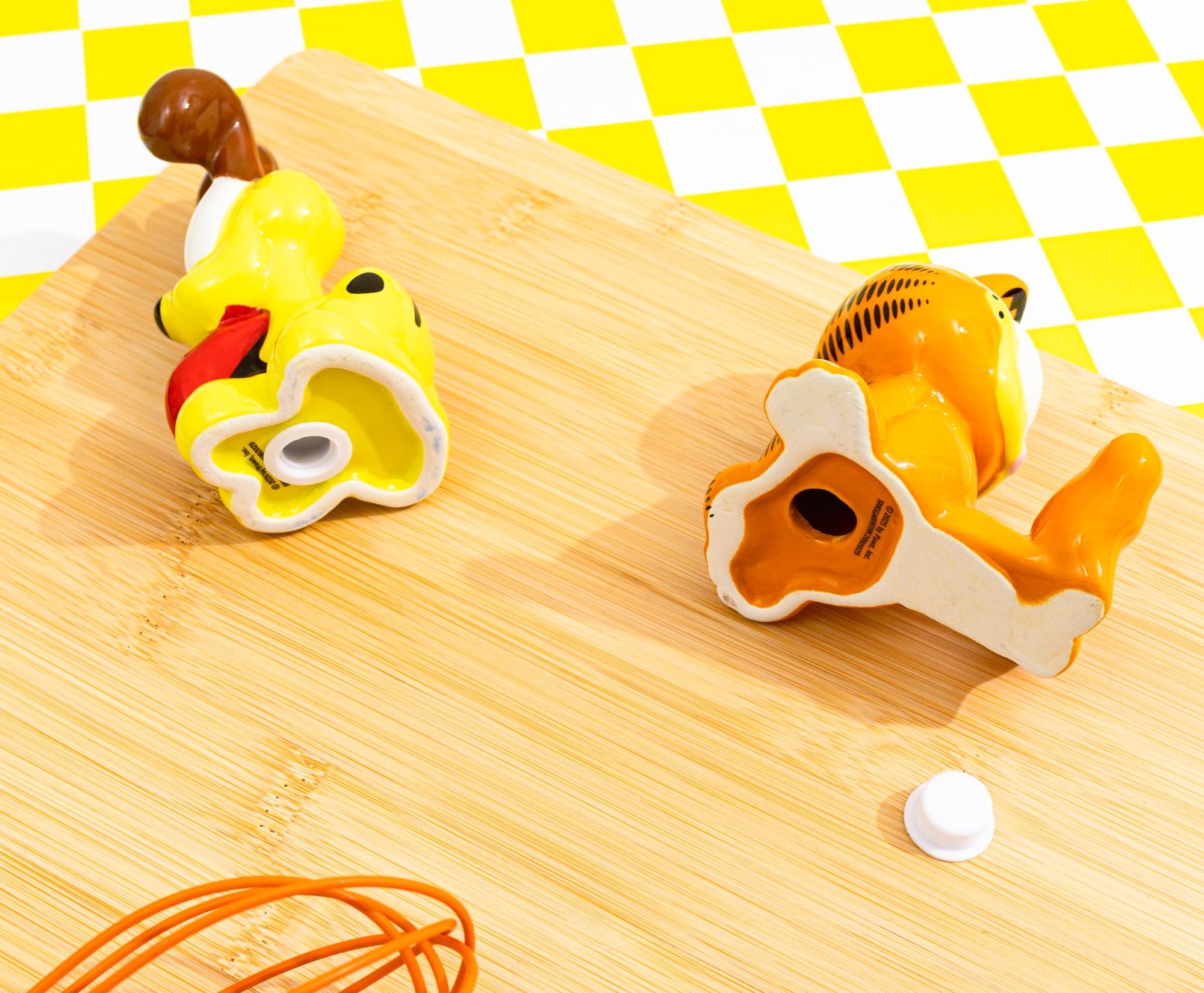 Garfield and Odie Ceramic Salt and Pepper Shaker Set