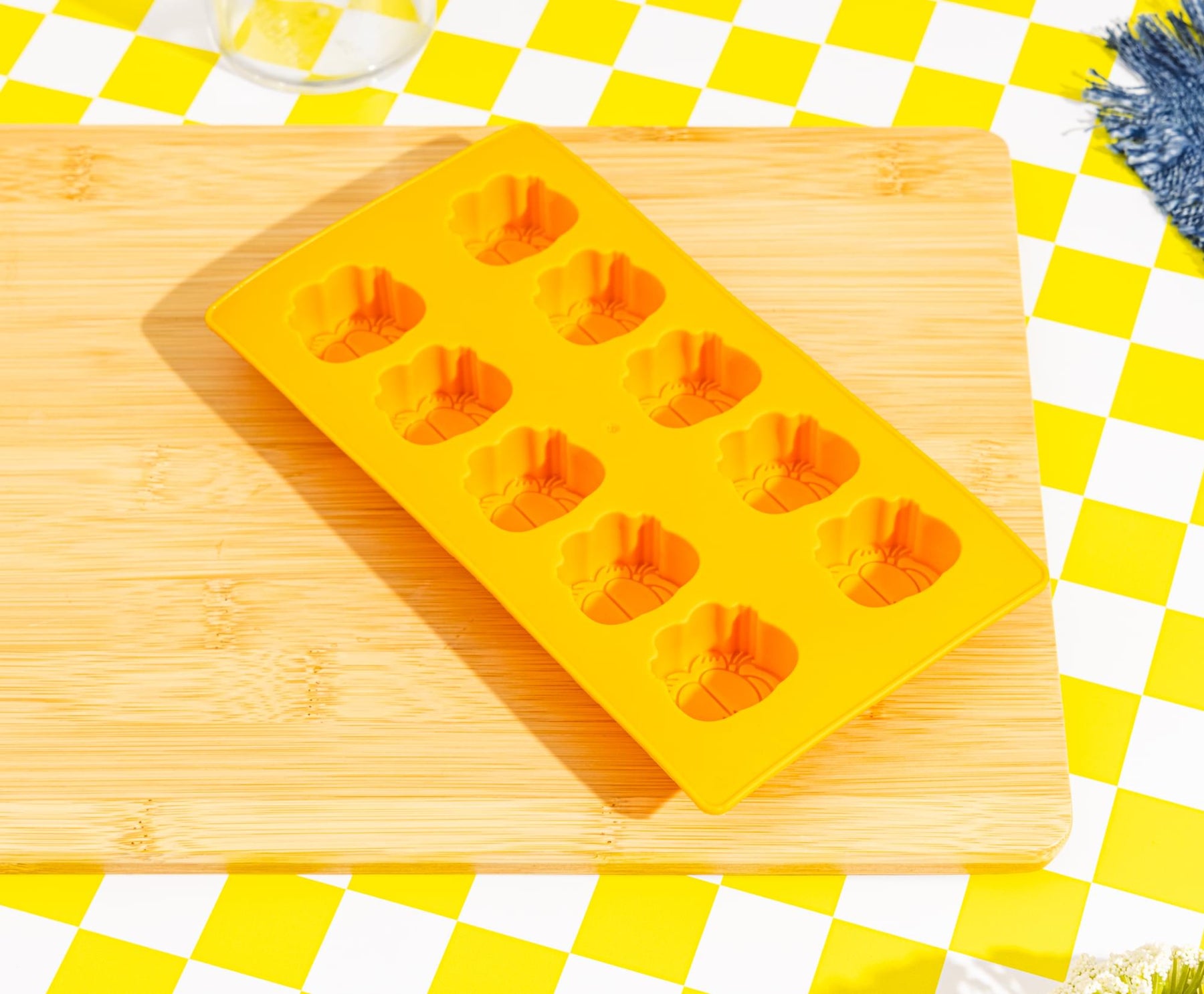 Garfield Face Molded Silicone Ice Cube Tray