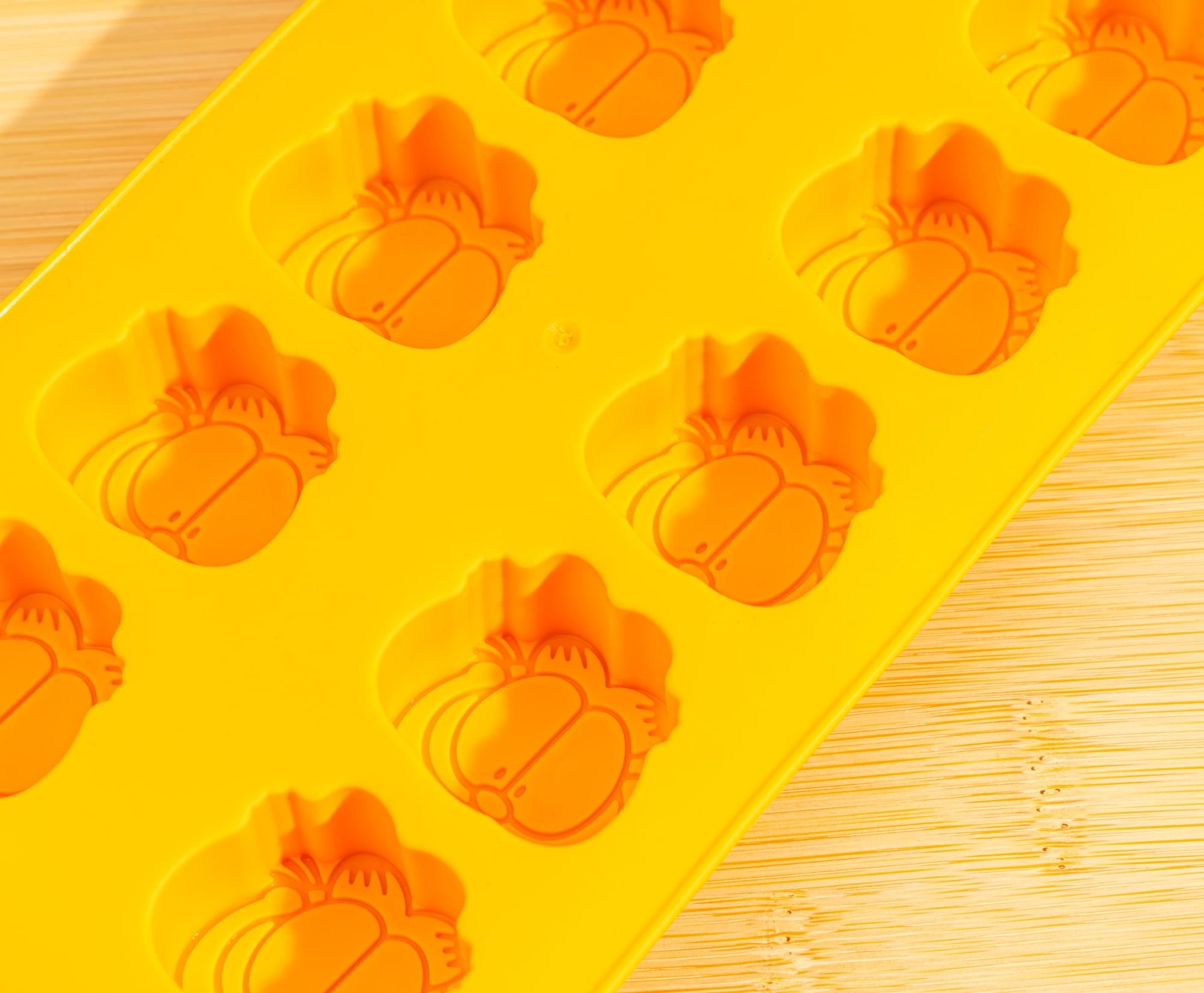 Garfield Face Molded Silicone Ice Cube Tray