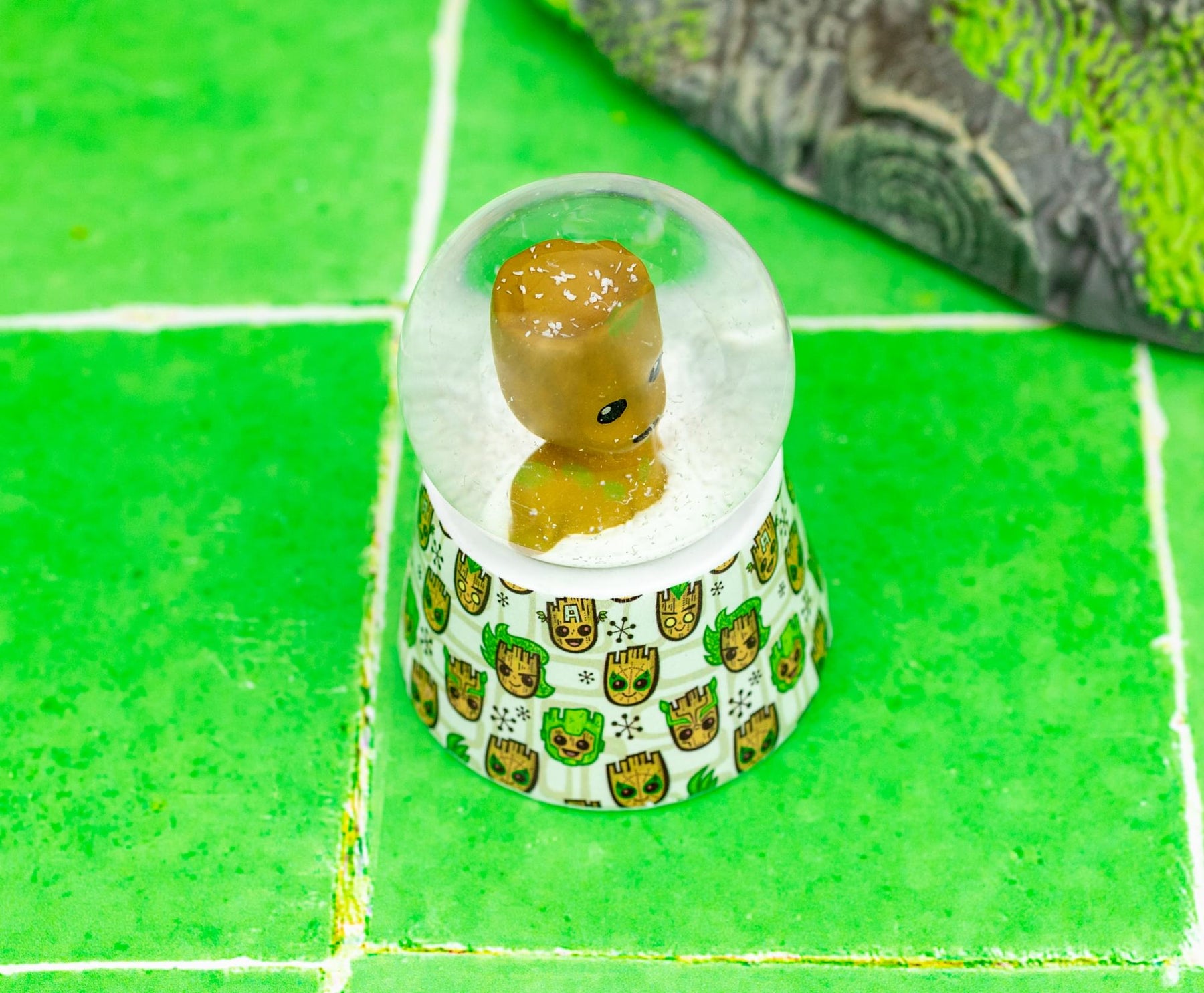 Marvel Studios Guardians Of The Galaxy Groot 3-Inch Mini Light-Up Snow Globe