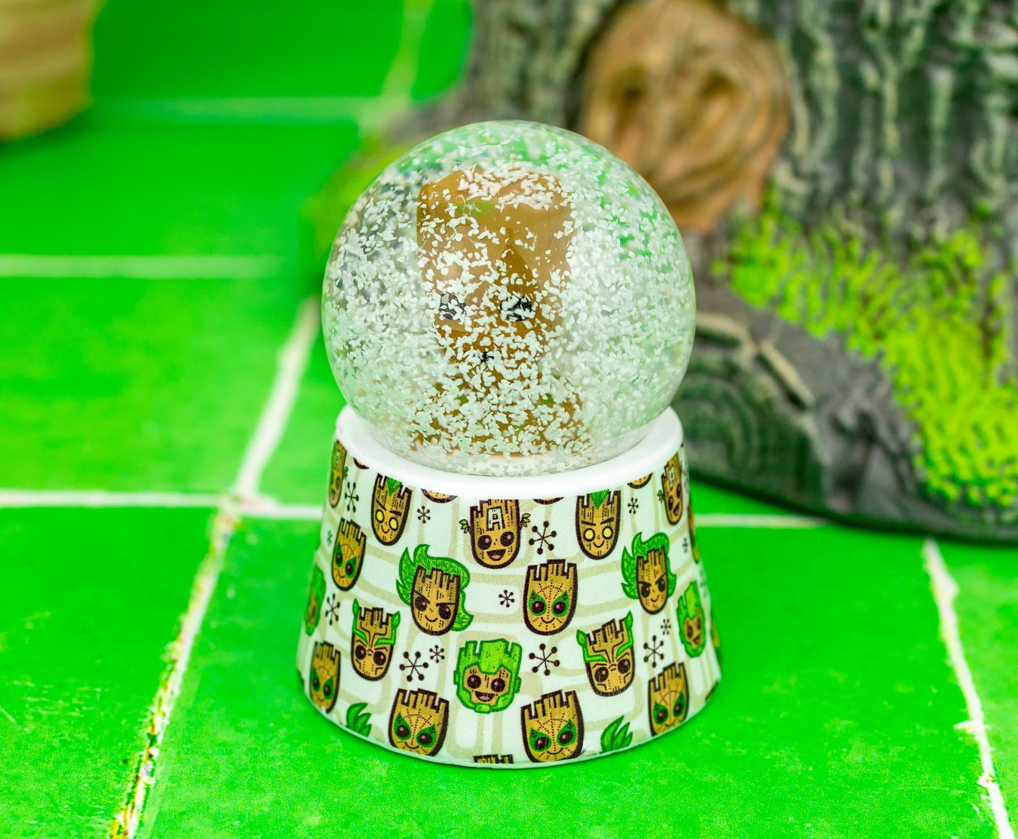 Marvel Studios Guardians Of The Galaxy Groot 3-Inch Mini Light-Up Snow Globe