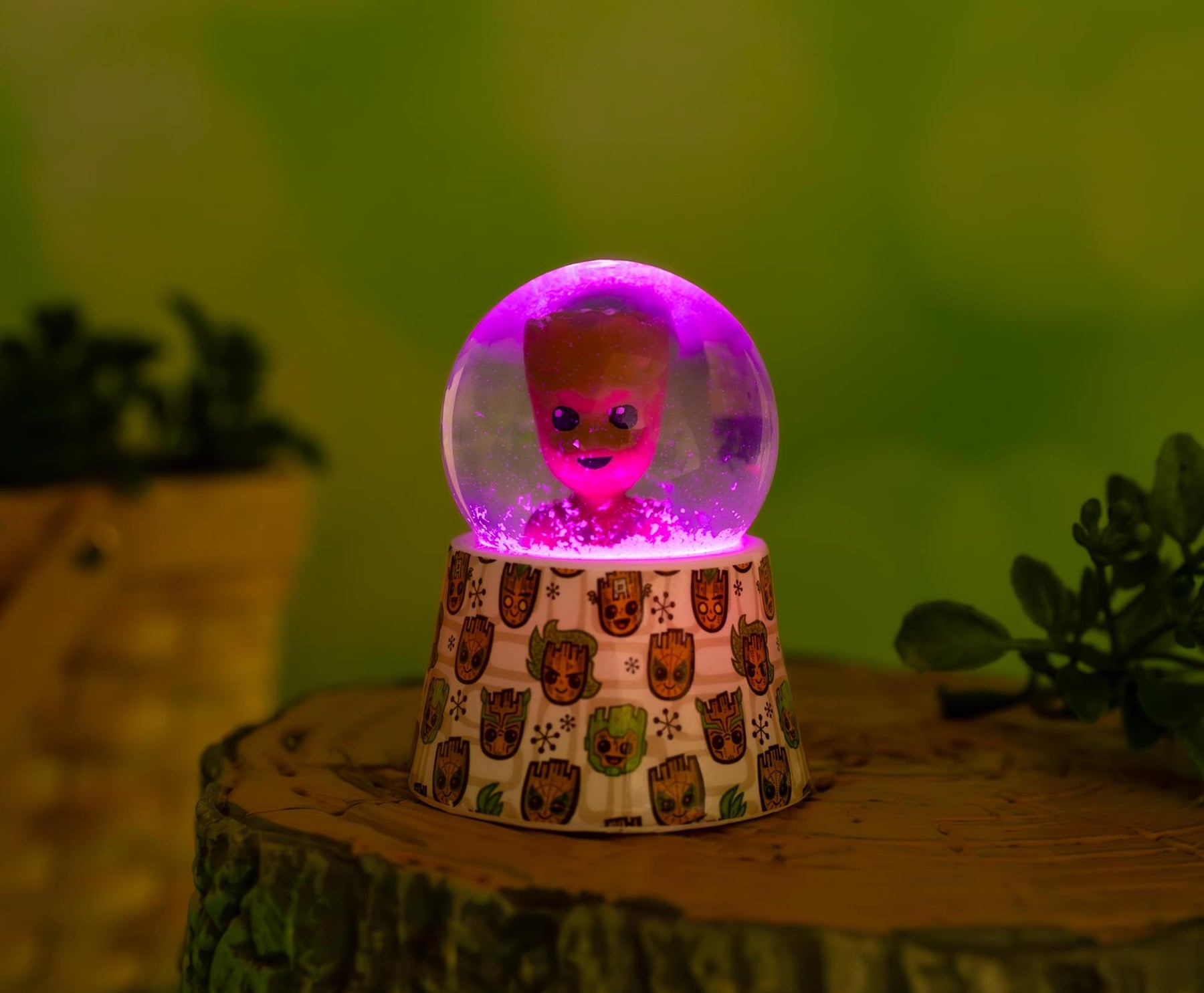 Marvel Studios Guardians Of The Galaxy Groot 3-Inch Mini Light-Up Snow Globe