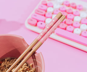 Sanrio Hello Kitty Apples and Cinnamon 20-Ounce Ramen Bowl and Chopstick Set