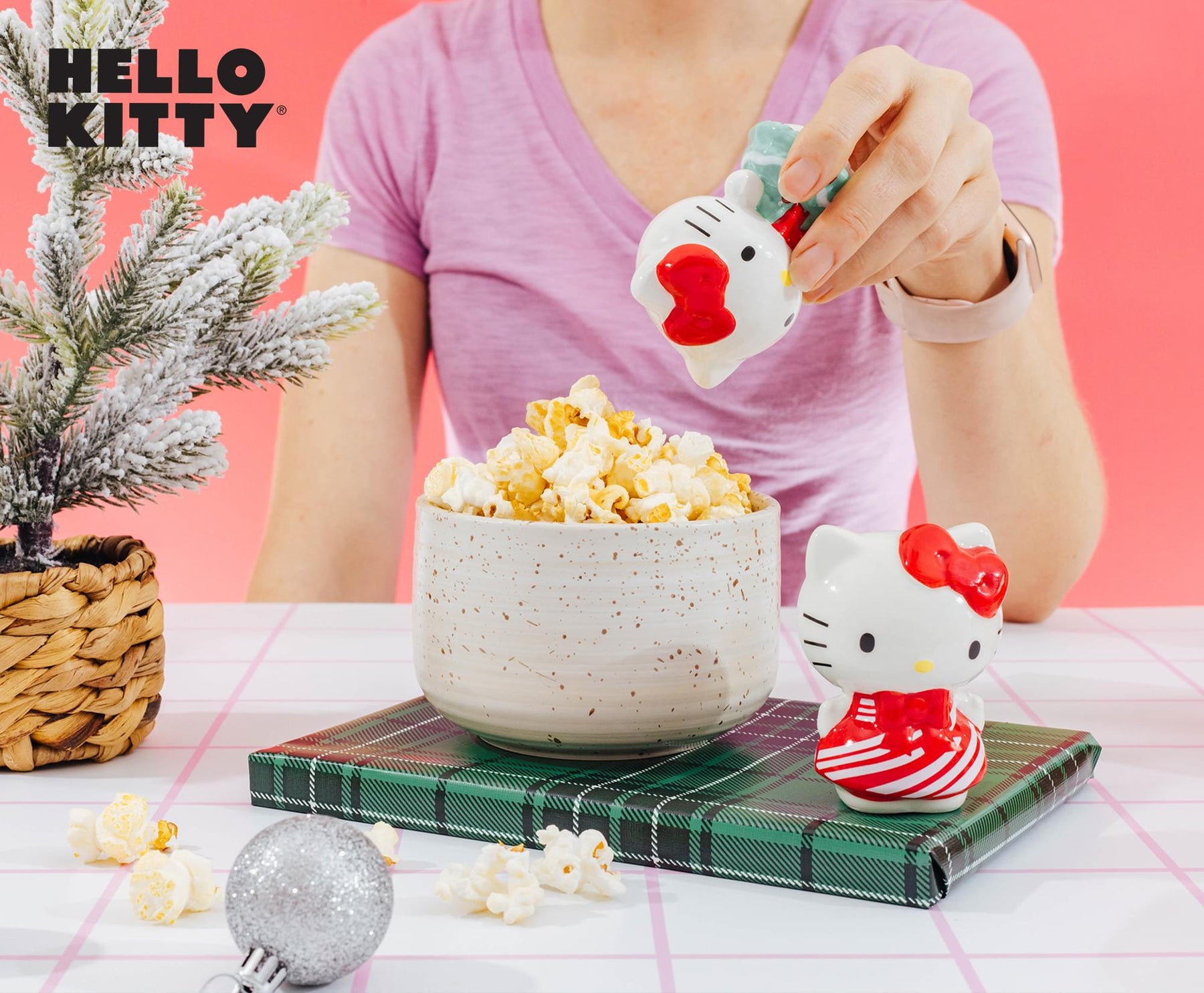 Sanrio Hello Kitty Holiday Dresses Ceramic Salt and Pepper Shaker Set