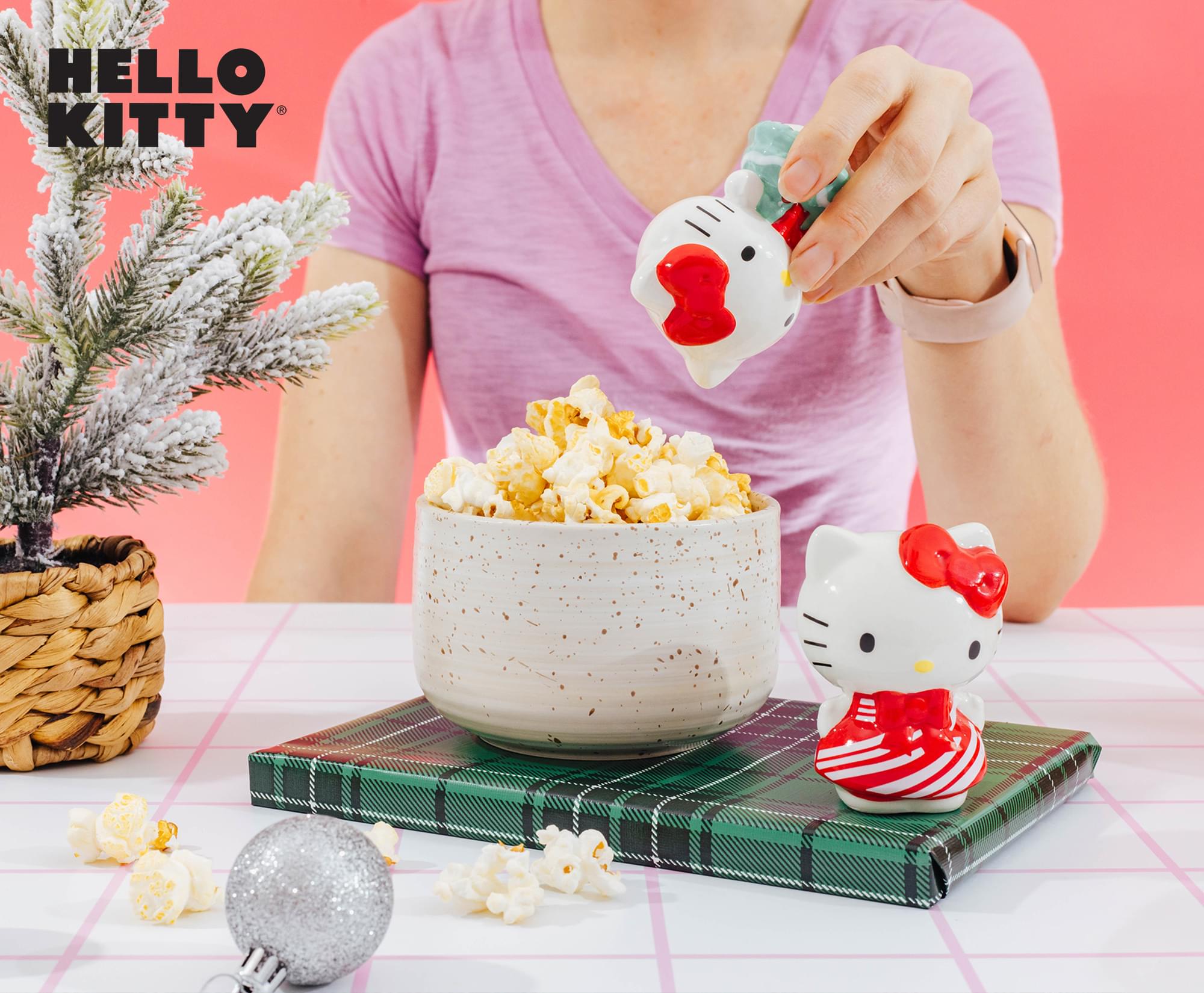 Sanrio Hello Kitty Holiday Dresses Ceramic Salt and Pepper Shaker Set