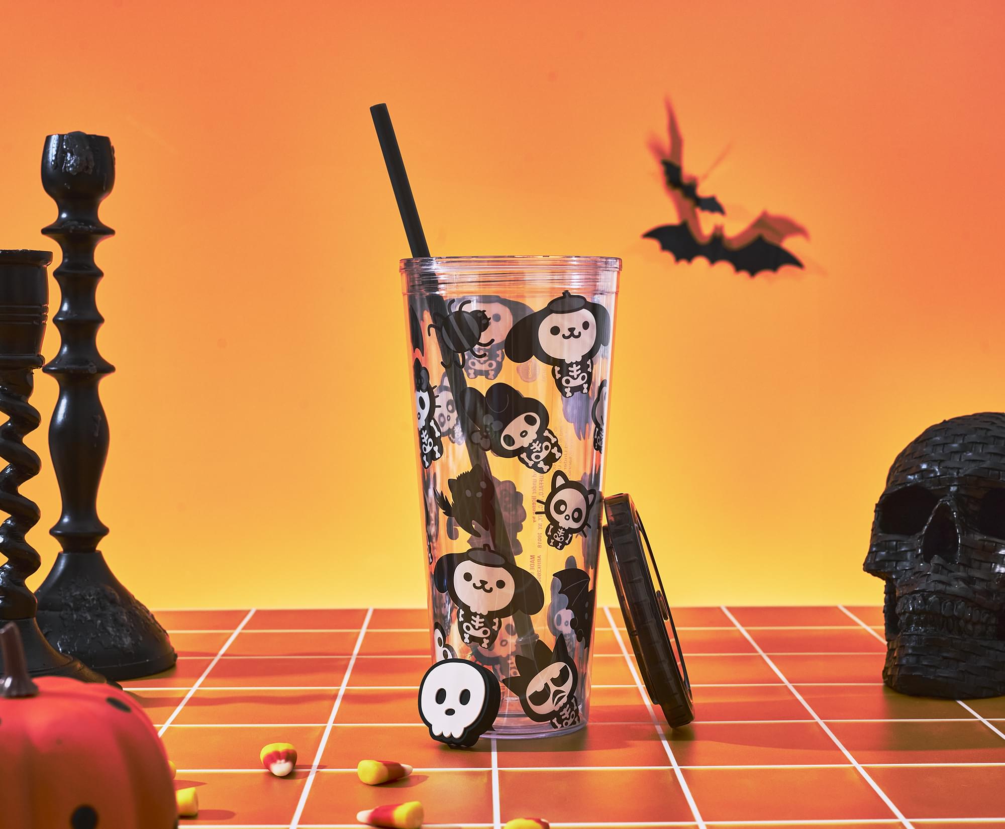 Sanrio Hello Kitty Halloween 24-Ounce Carnival Cup With Lid and Straw Topper Charm
