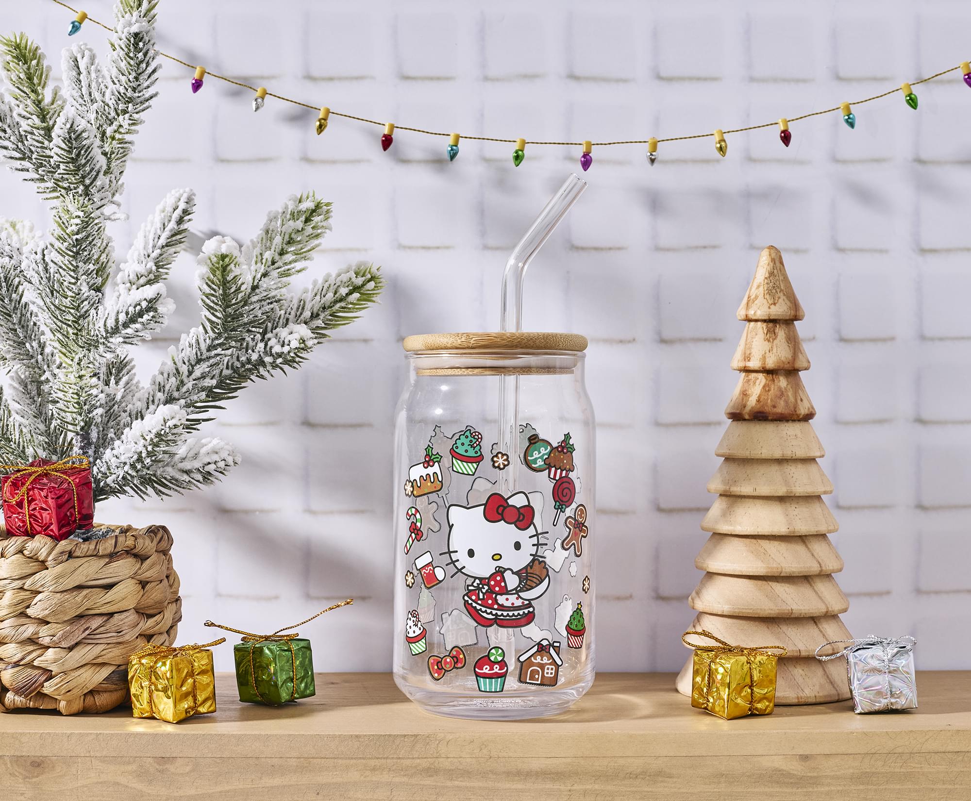 Sanrio Hello Kitty Holiday 16-Ounce Glass Tumbler With Bamboo Lid and Straw