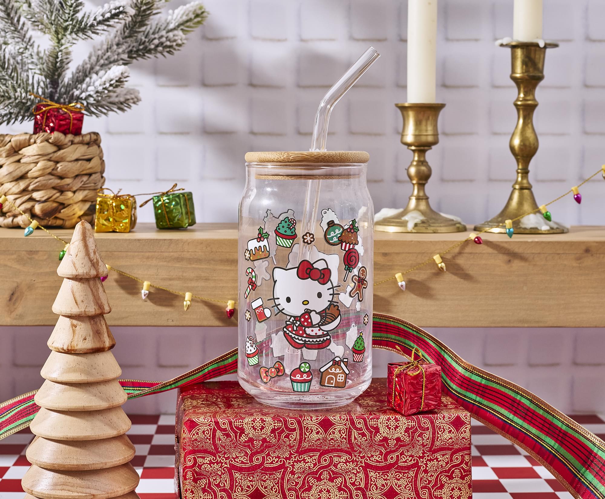 Sanrio Hello Kitty Holiday 16-Ounce Glass Tumbler With Bamboo Lid and Straw