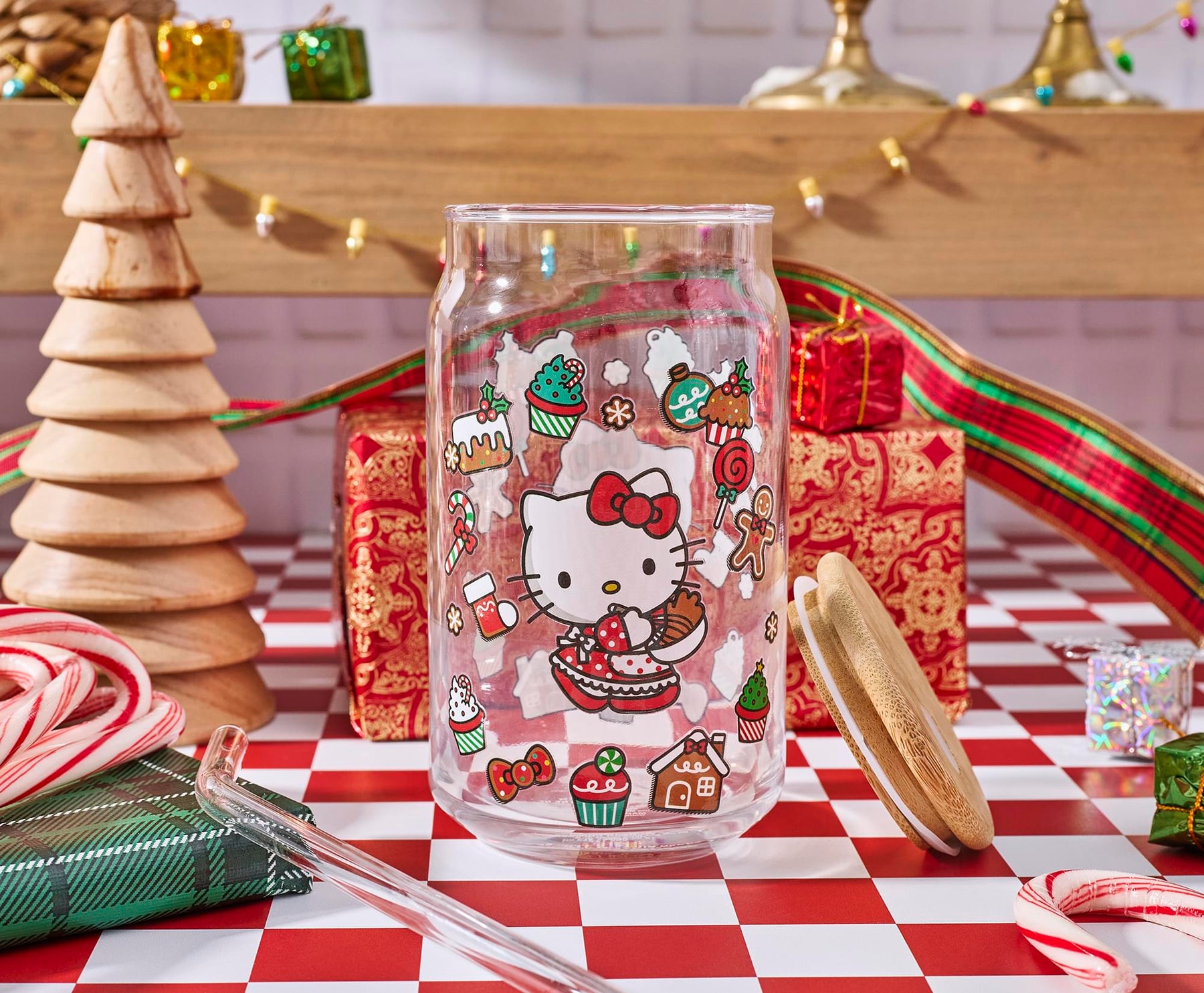Sanrio Hello Kitty Holiday 16-Ounce Glass Tumbler With Bamboo Lid and Straw